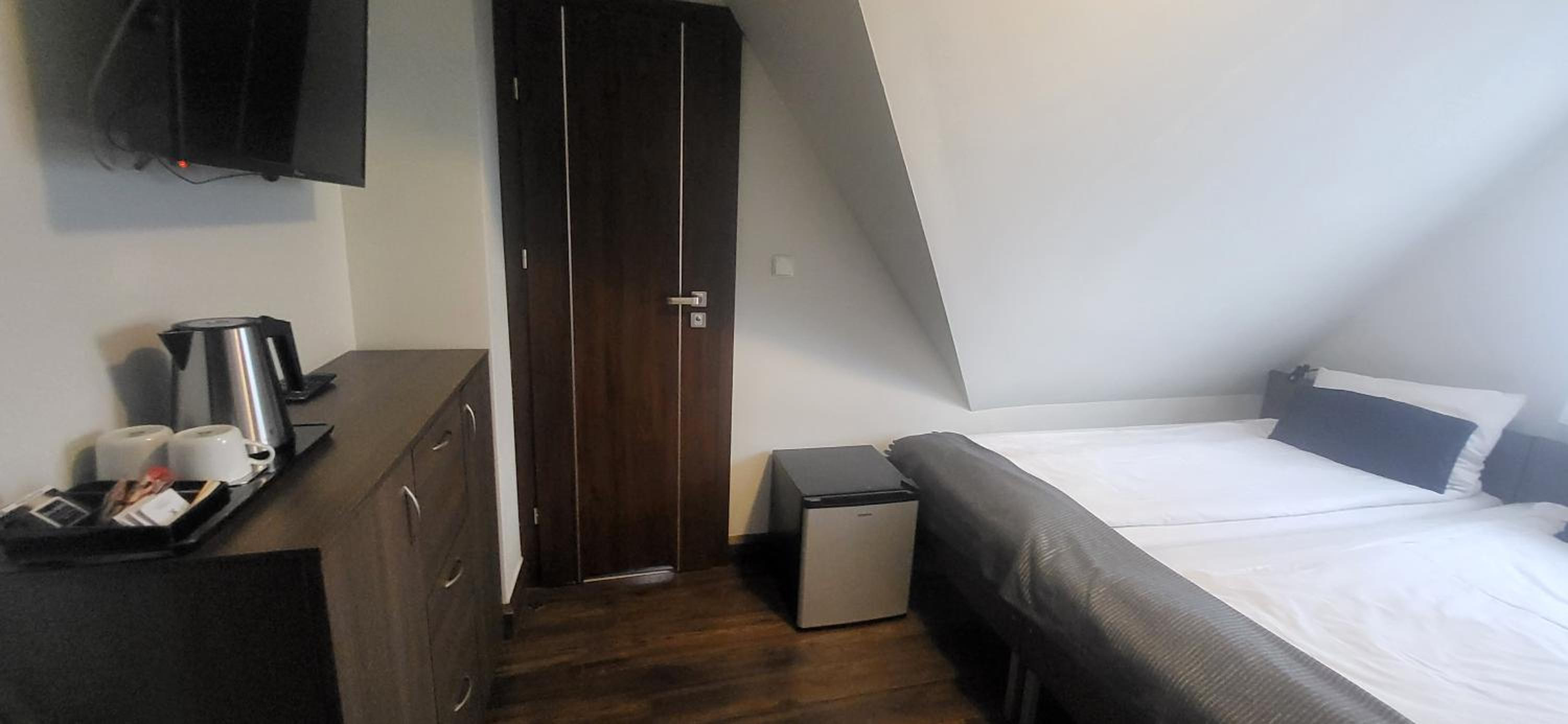 Standard Double Room - Photo 5
