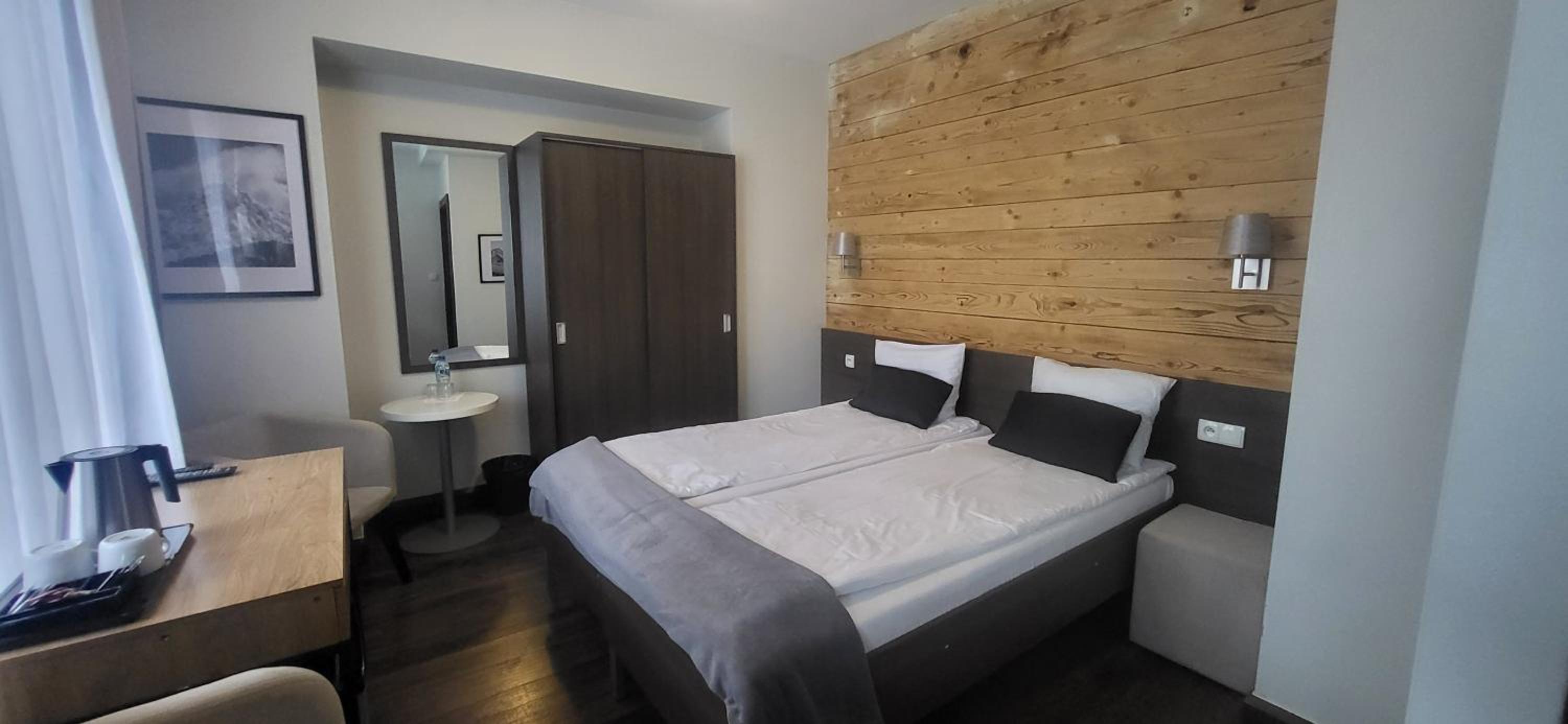 Deluxe Double Room - Photo 1