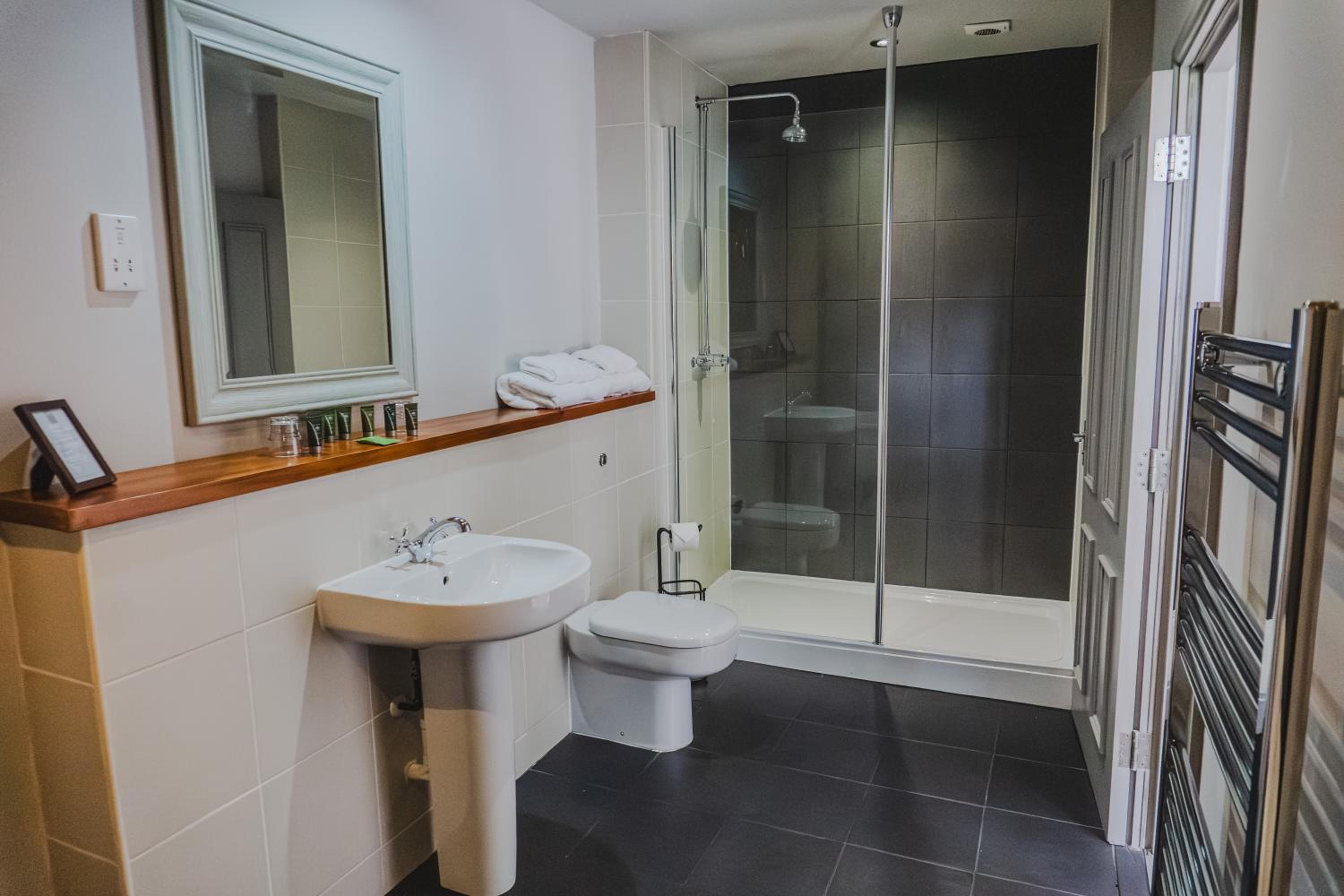 Deluxe Suite photo 3