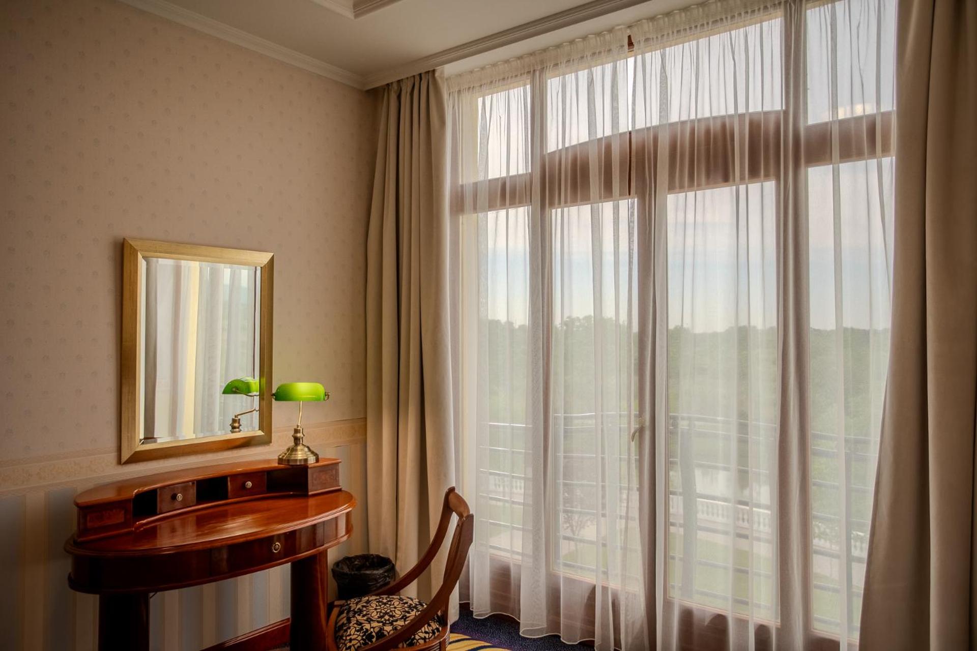 Deluxe Suite photo 2