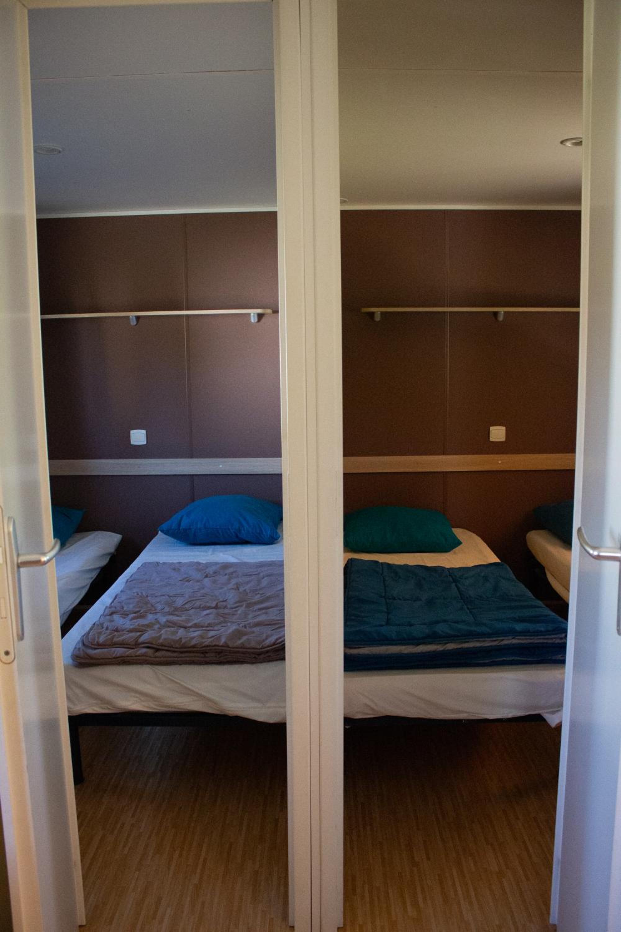 Mobile Home photo 3
