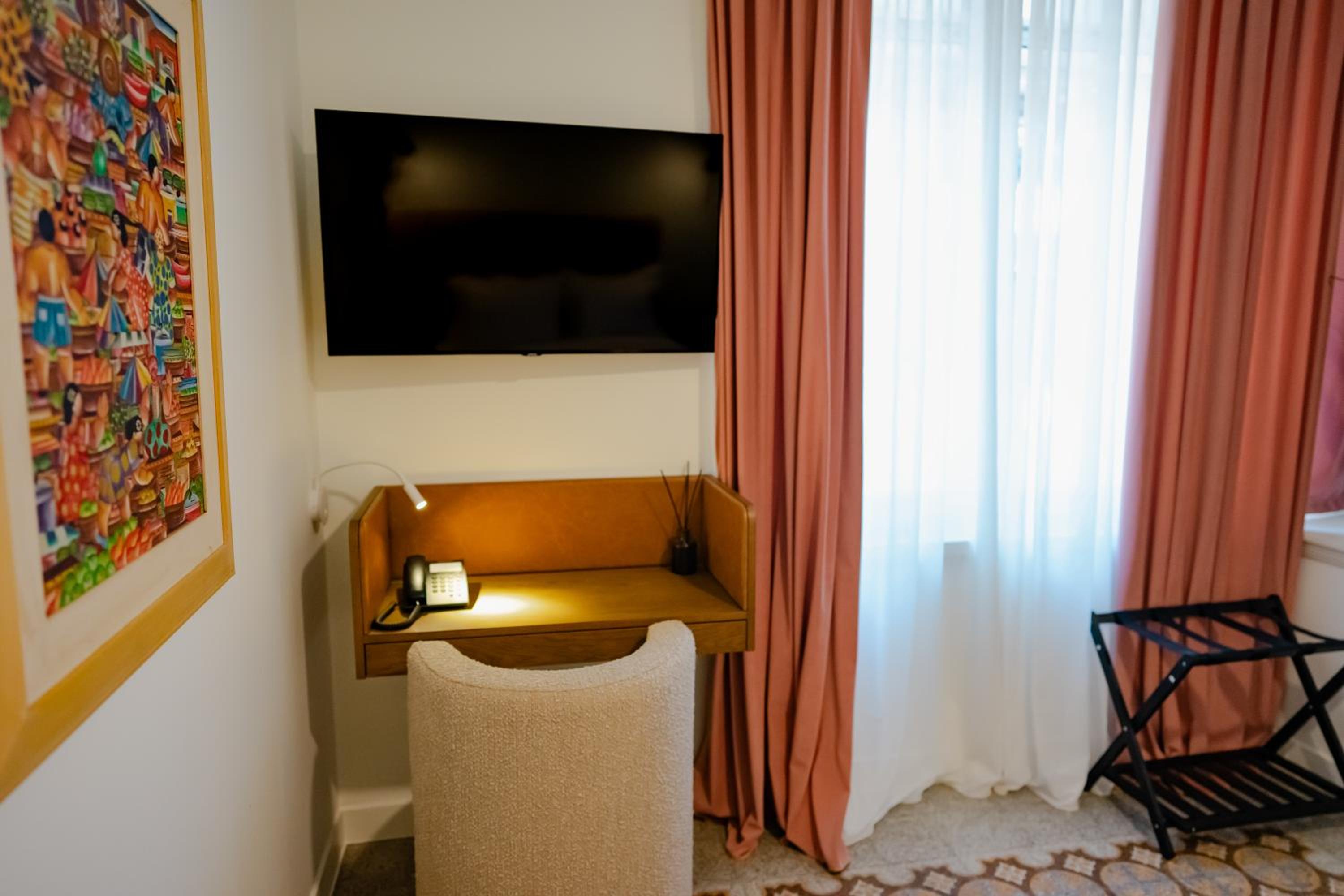 Deluxe Double Room photo 3