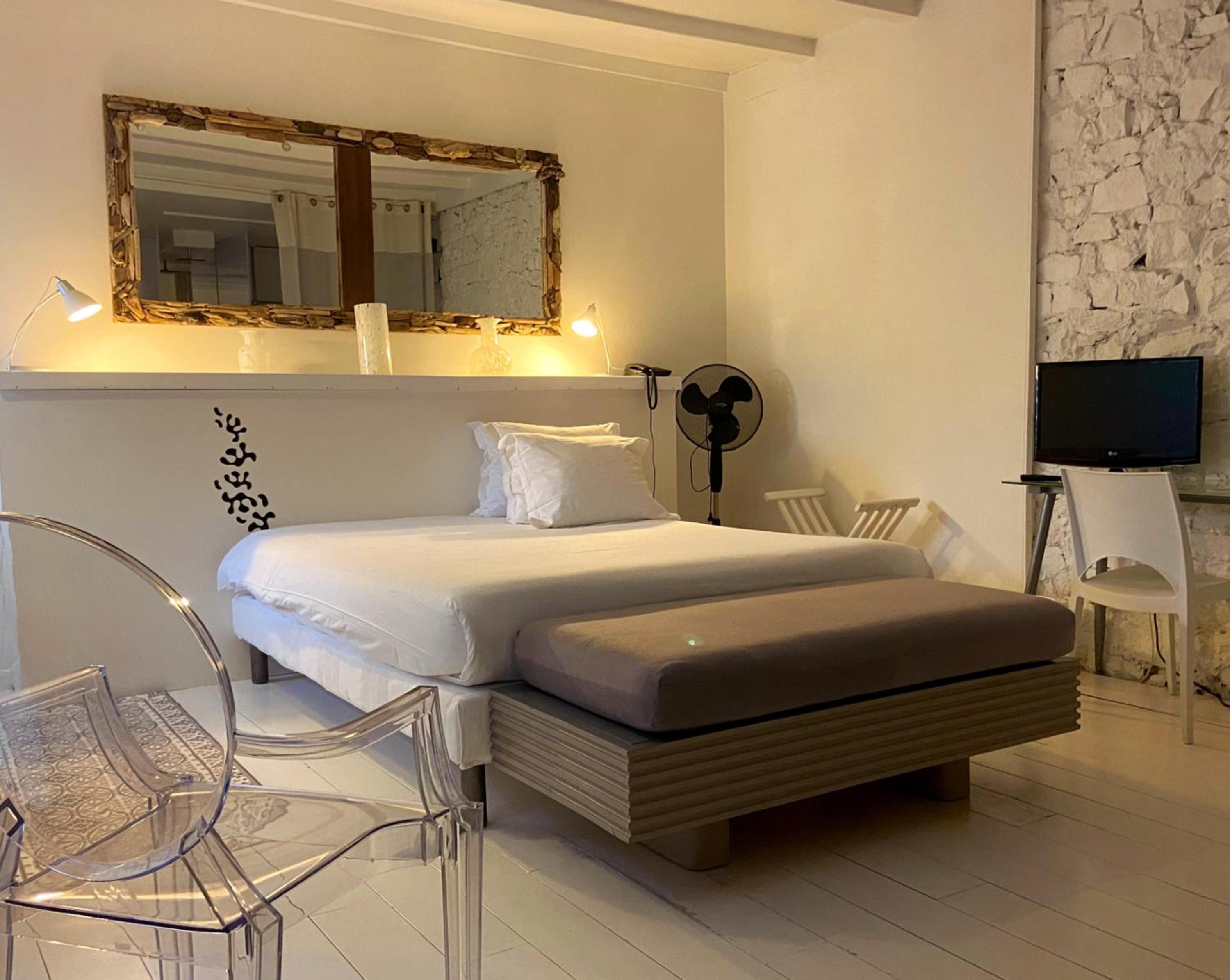 Superior Double Room with Garden View - Photo 4