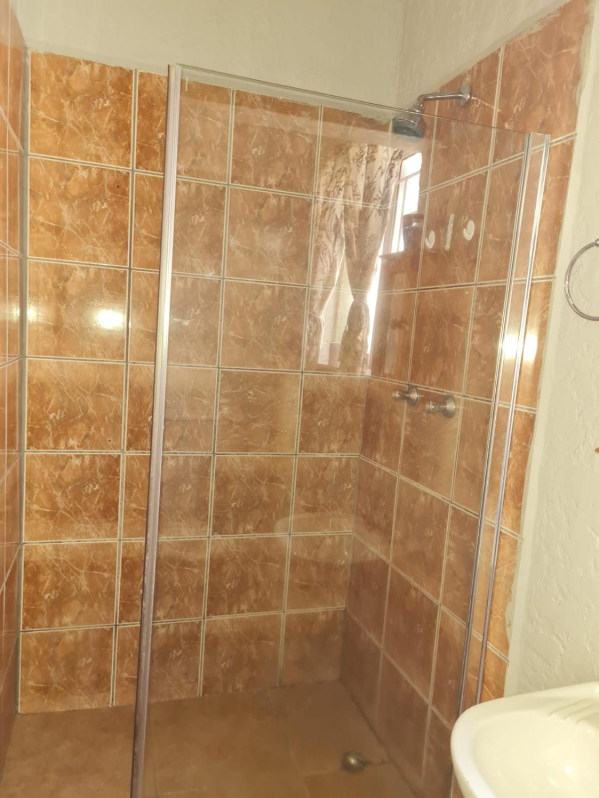 Superior Double or Twin Room - Photo 10