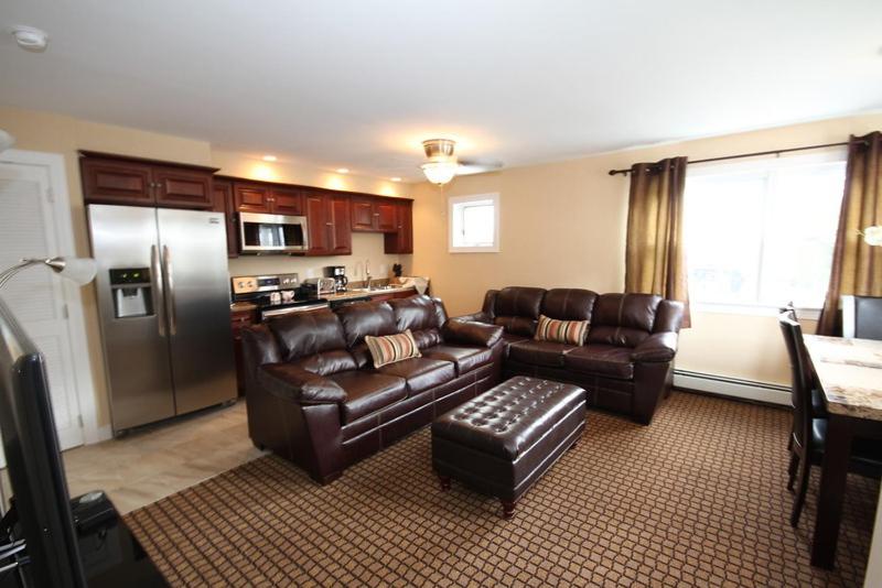 Three Bedroom Townhouse photo 2
