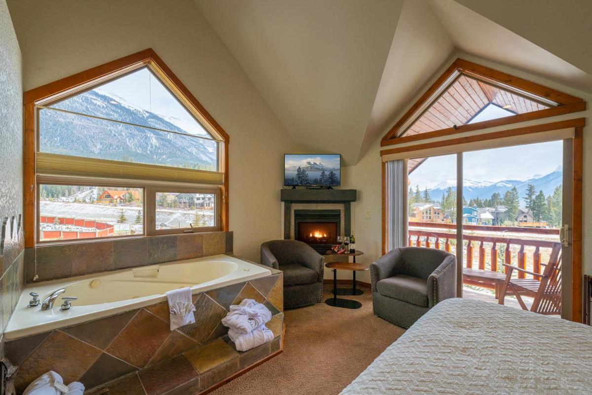 King Room with Mountain View