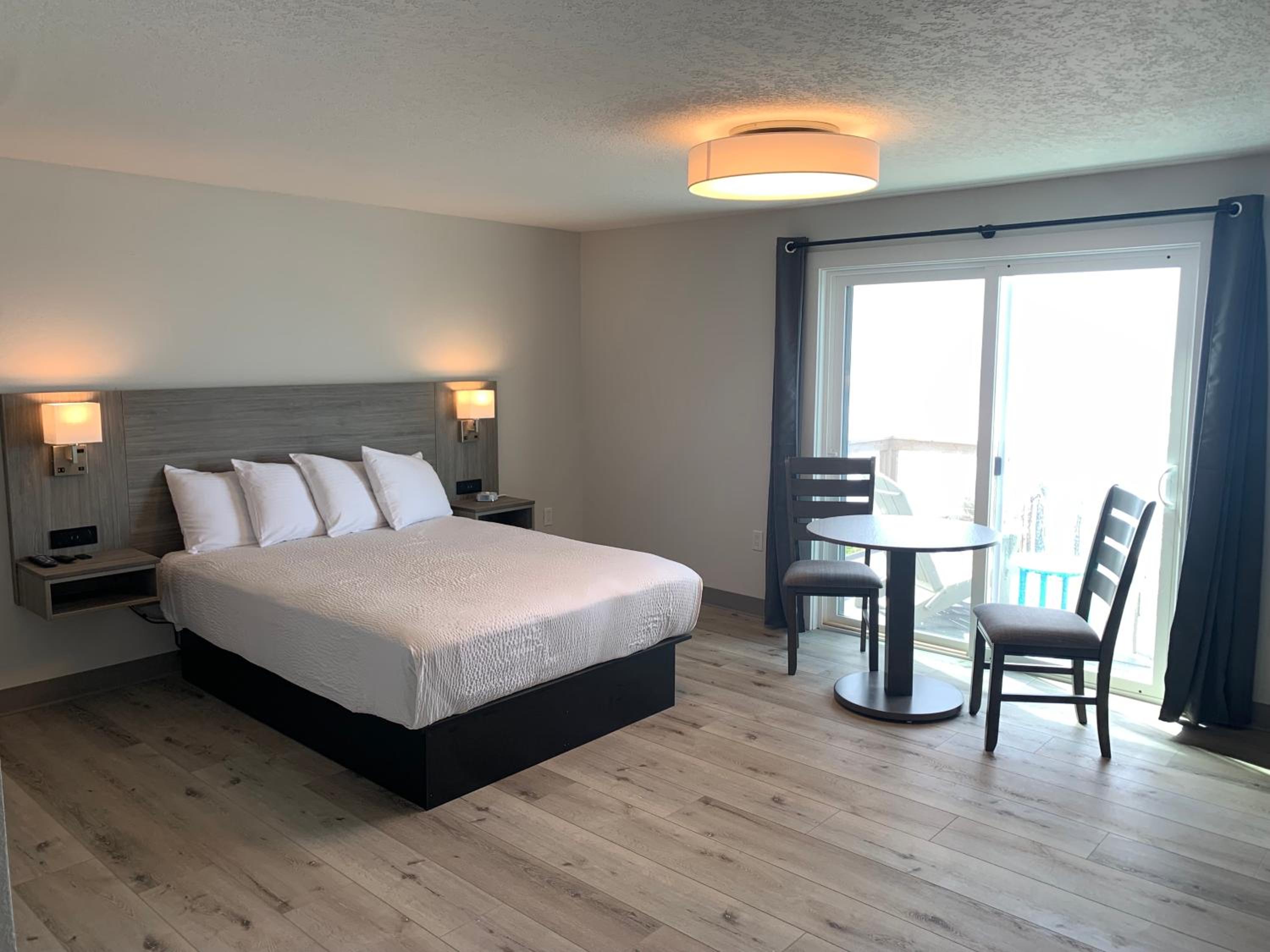 West Beach Suites, Photo 9