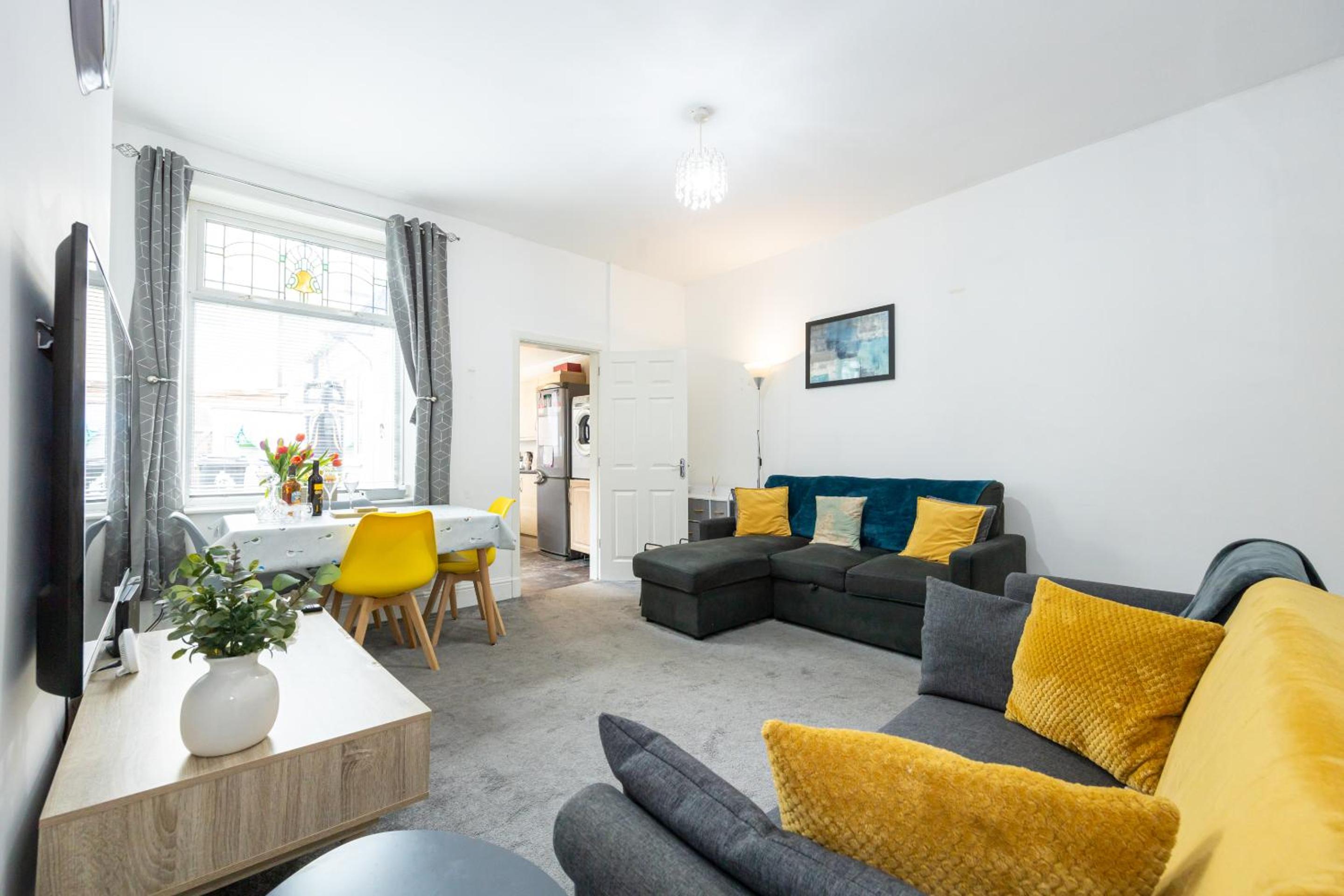 Three-Bedroom House photo 1