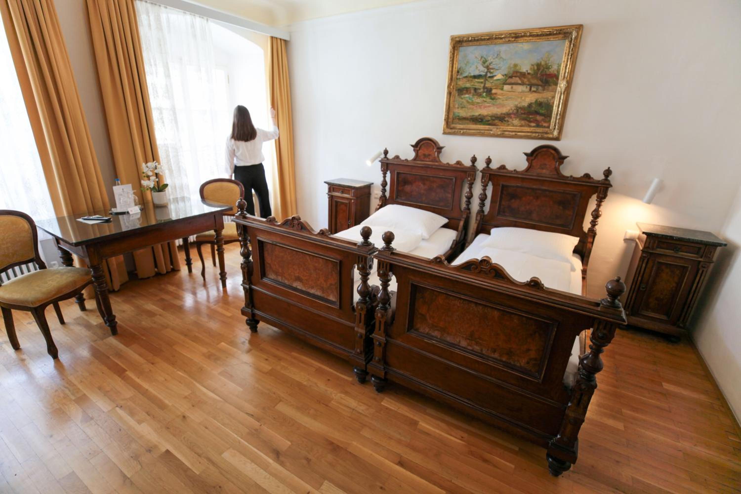Superior Deluxe Double or Twin Room  - Photo 6