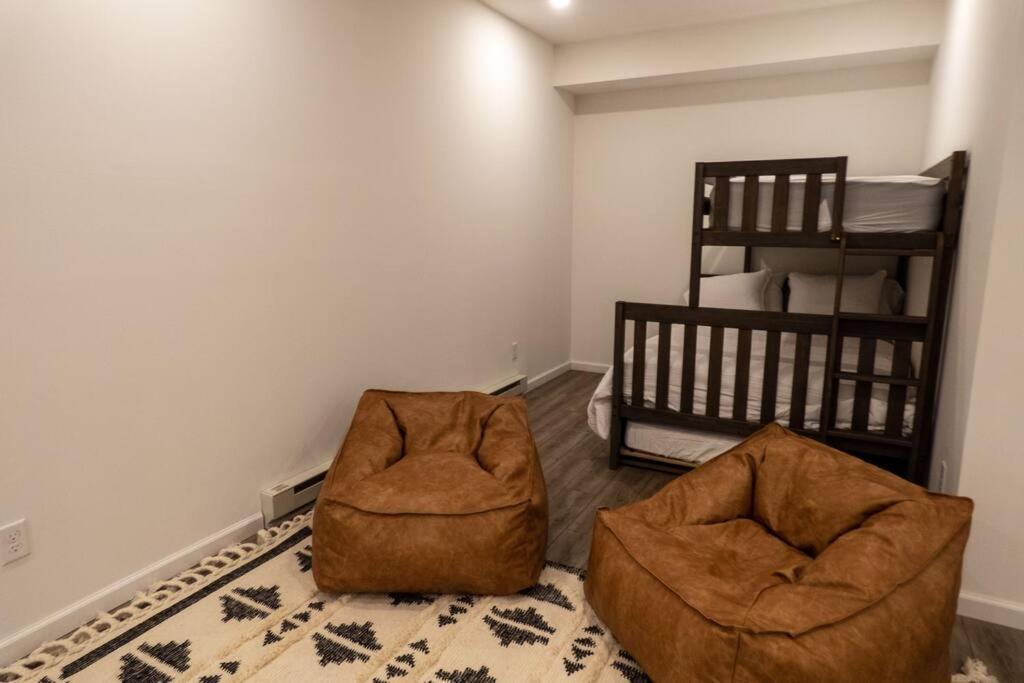 Four-Bedroom House photo 2