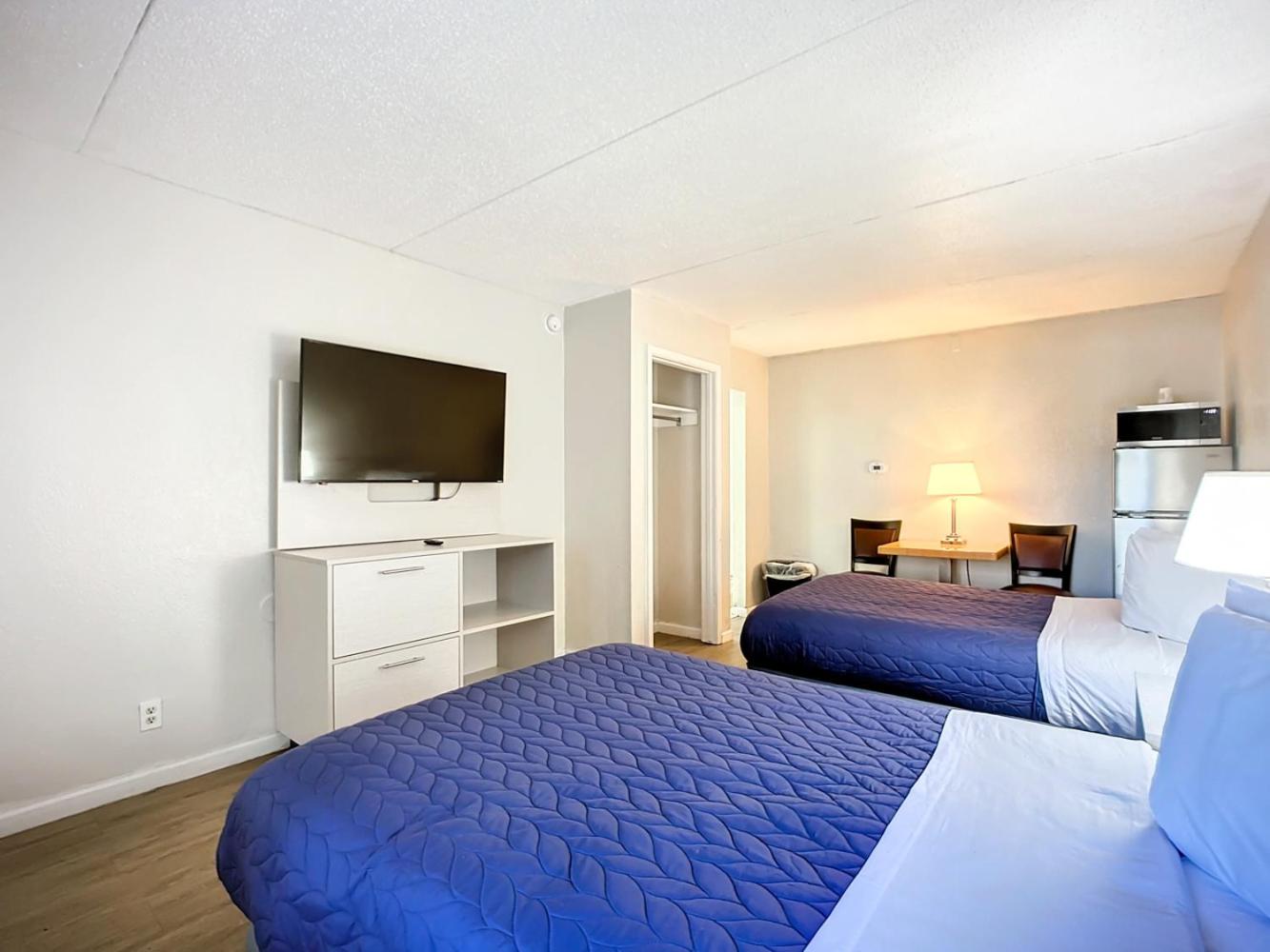 Double Room with Two Double Beds - Non-Smoking photo 1