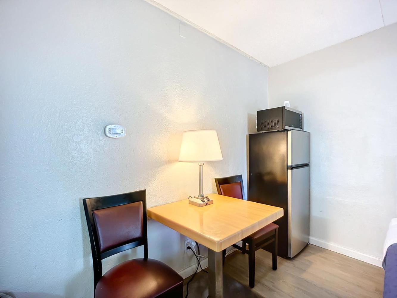 Double Room with Two Double Beds - Non-Smoking photo 2