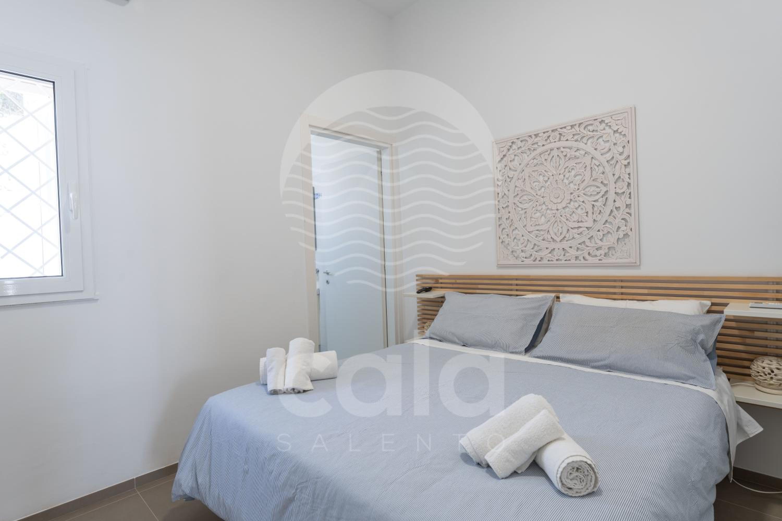 Three-Bedroom House photo 3