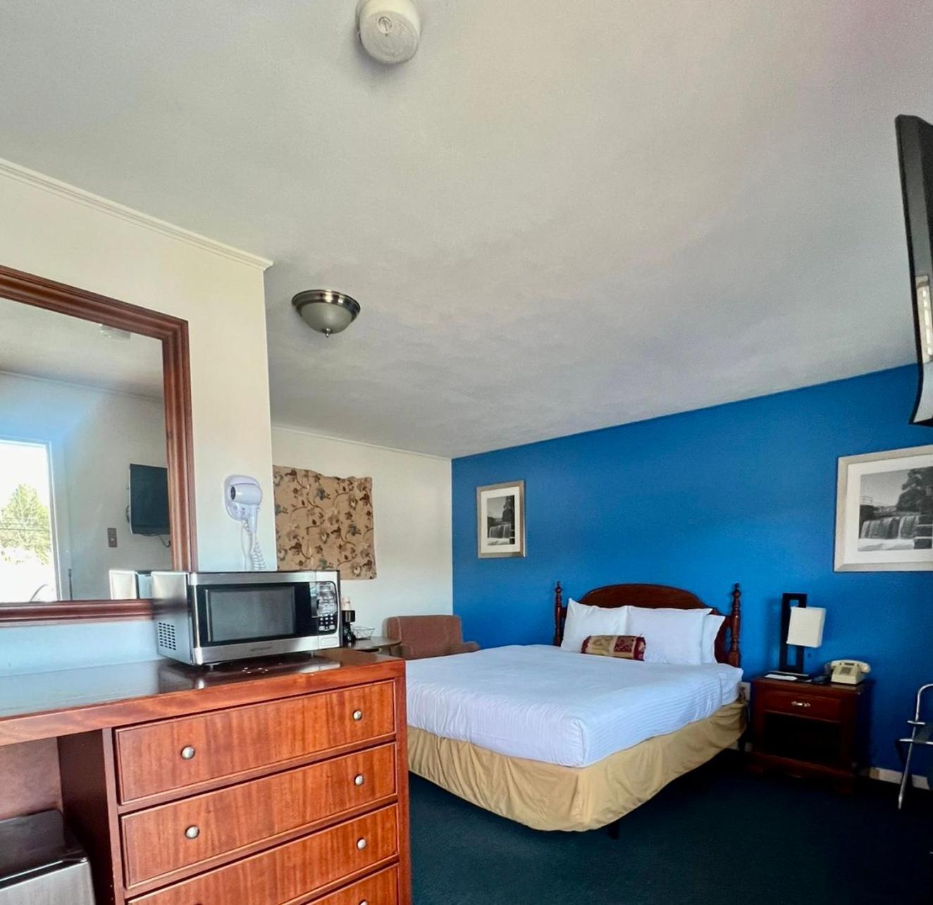 King Room -Non-Smoking  - Photo 1