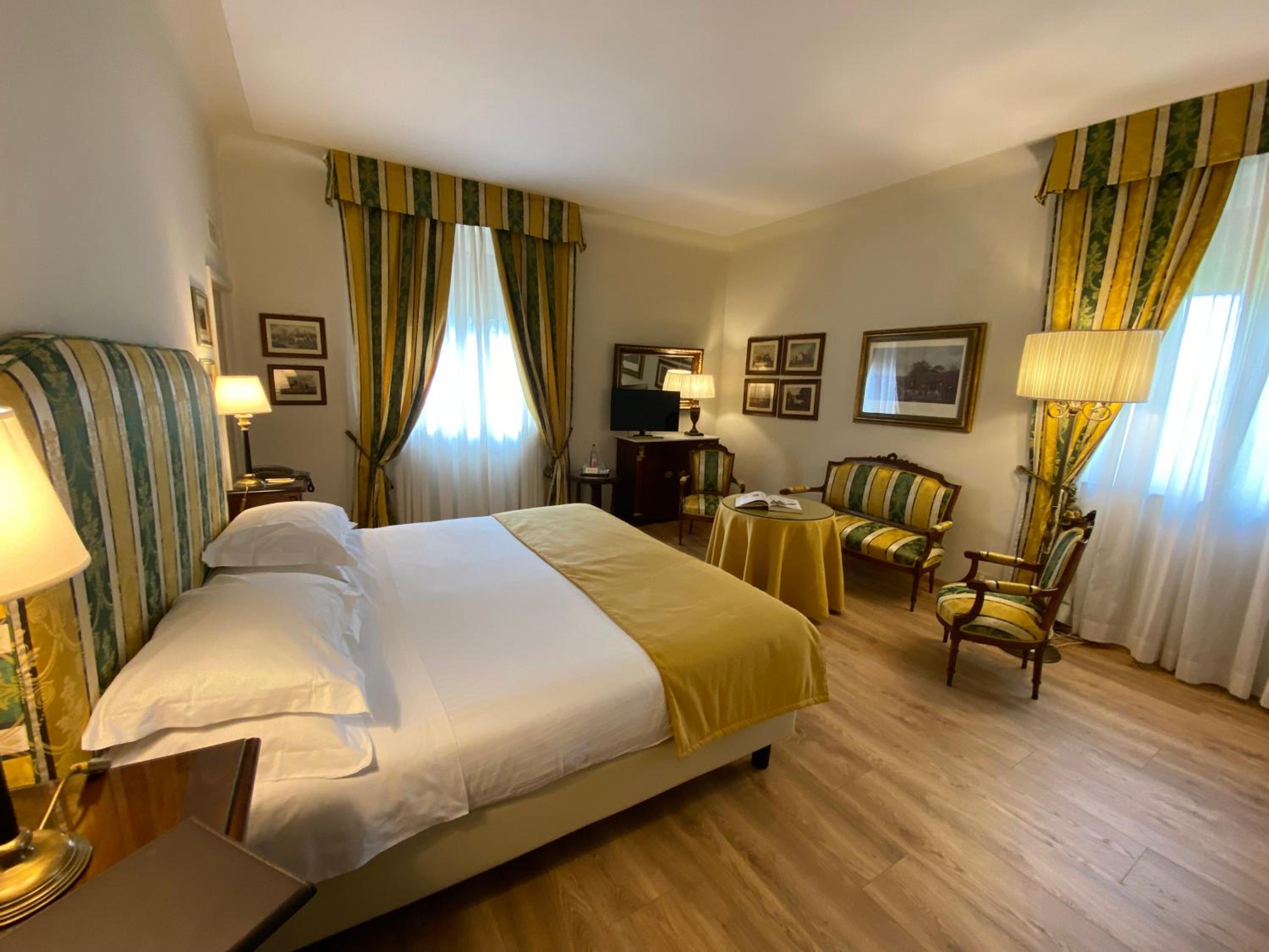Deluxe Double or Twin Room with Balcony photo 1