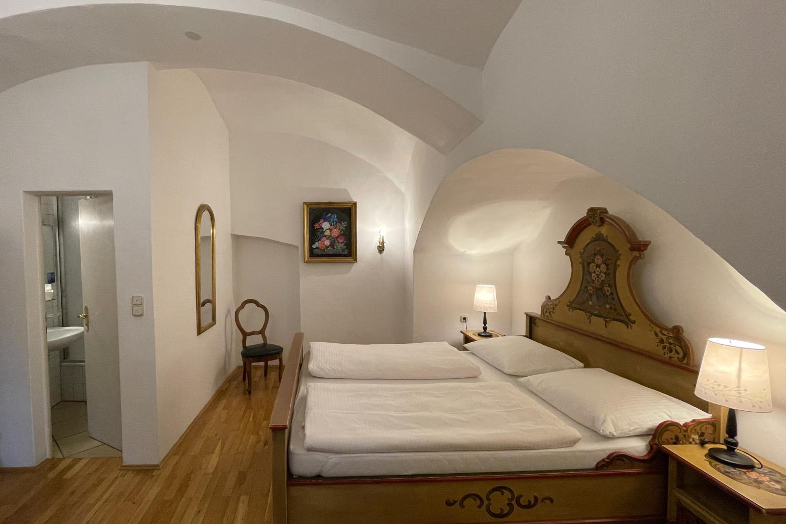 Standard Double Room - Photo 4