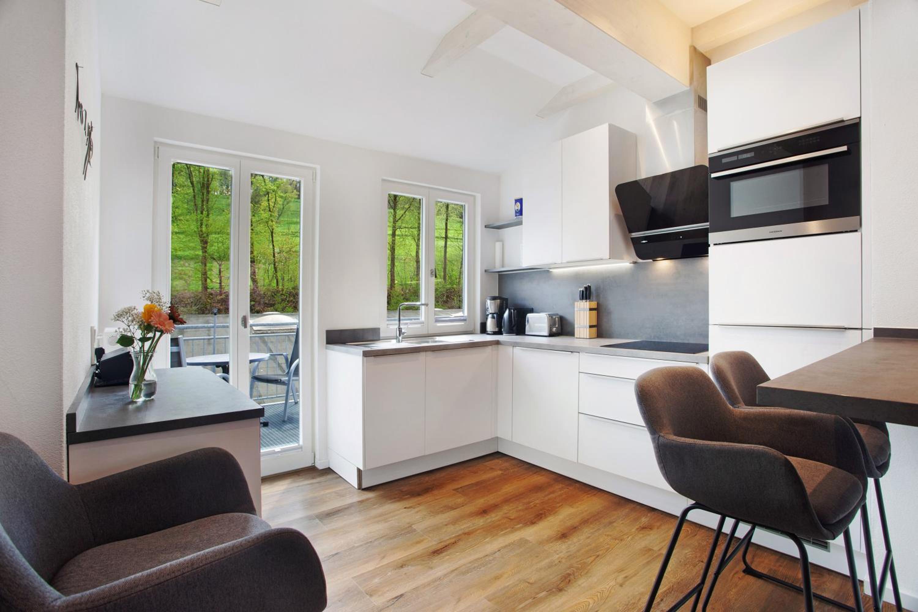Two-Bedroom Deluxe Apartment with Garden View photo 3