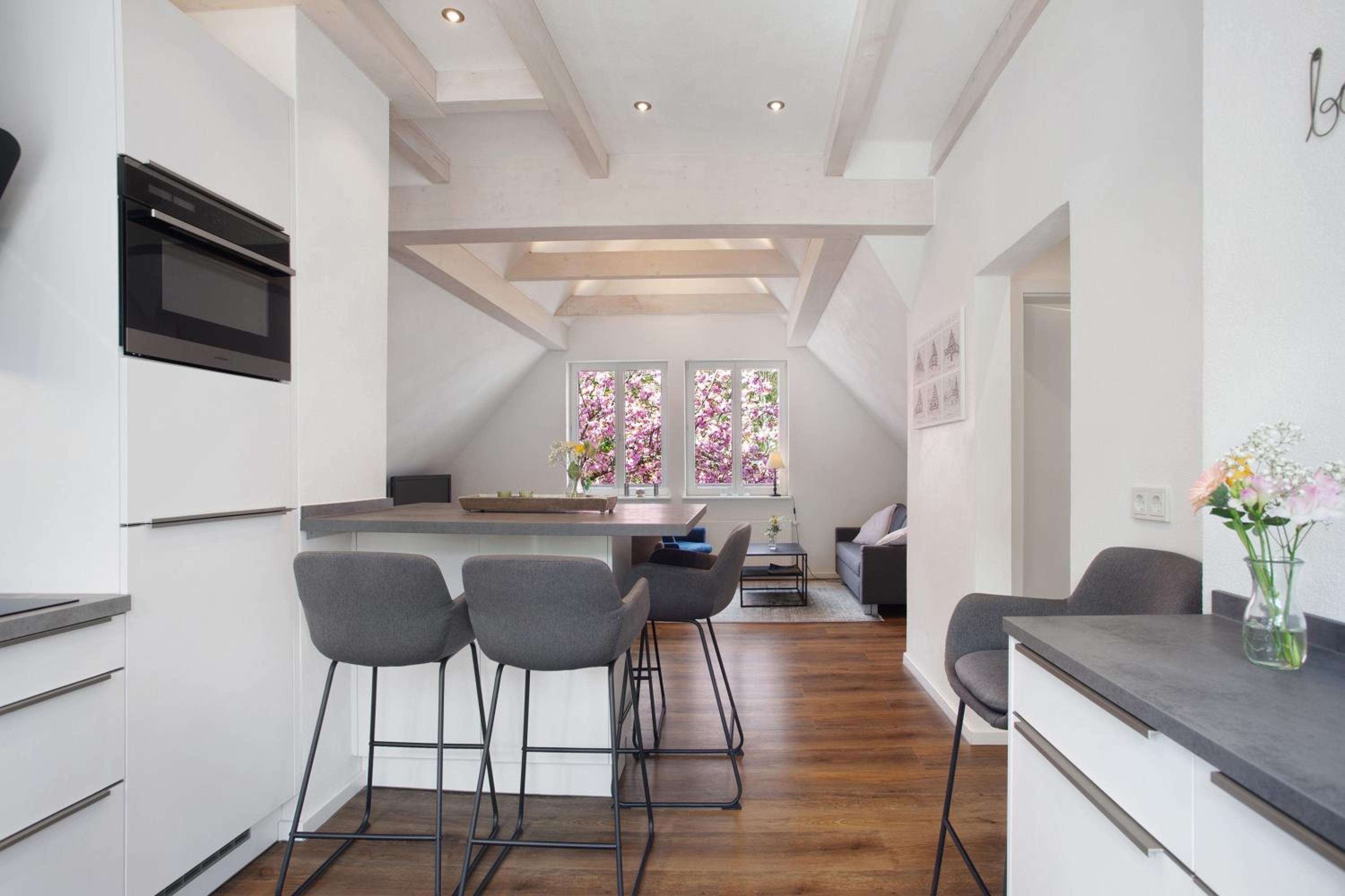 Two-Bedroom Deluxe Apartment with Garden View photo 2