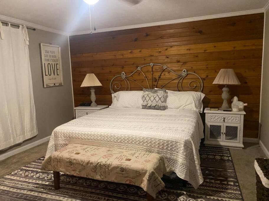Three-Bedroom House photo 1