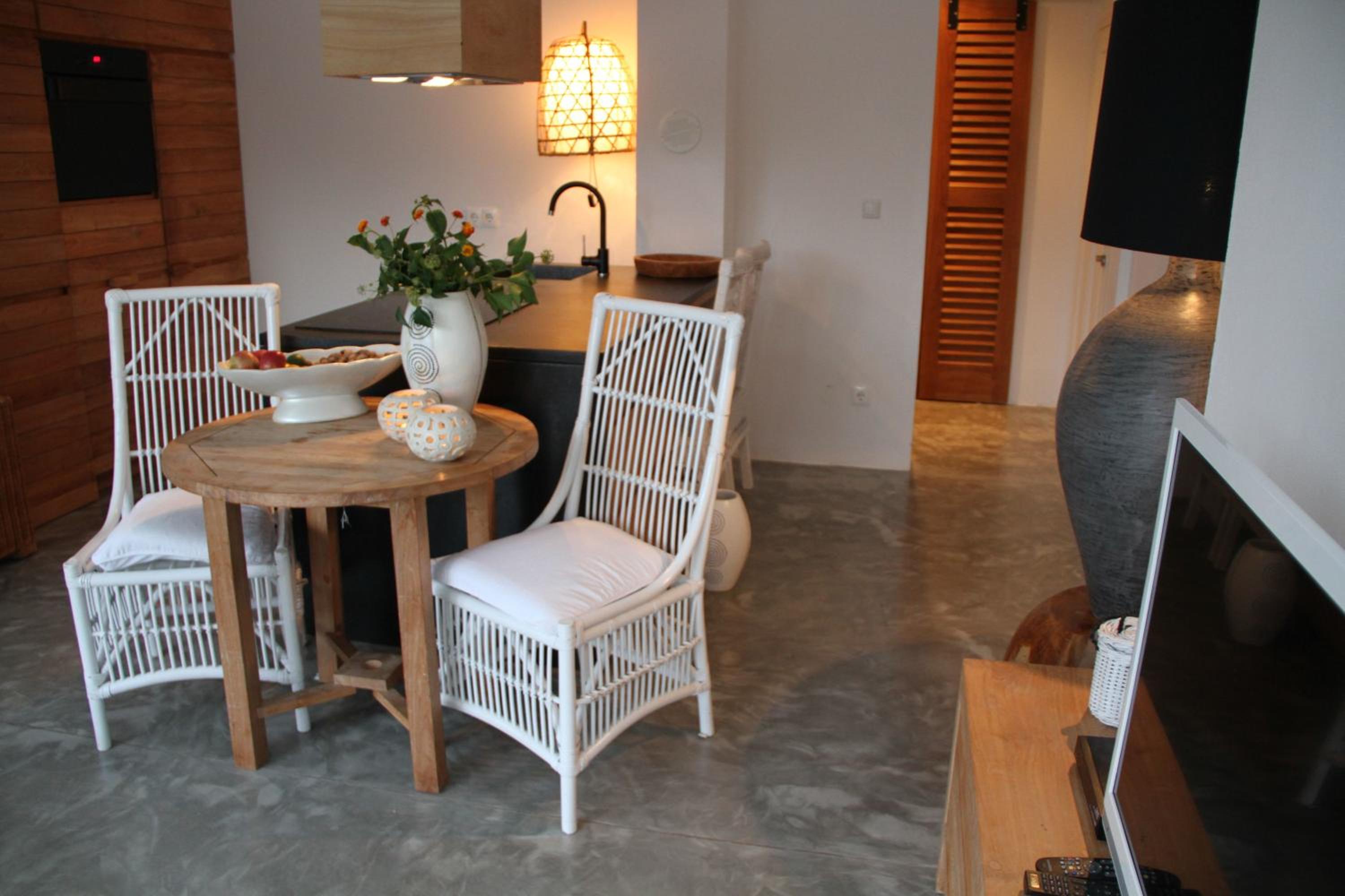 Two-Bedroom Apartment with Terrace (4 Adults) - Photo 4