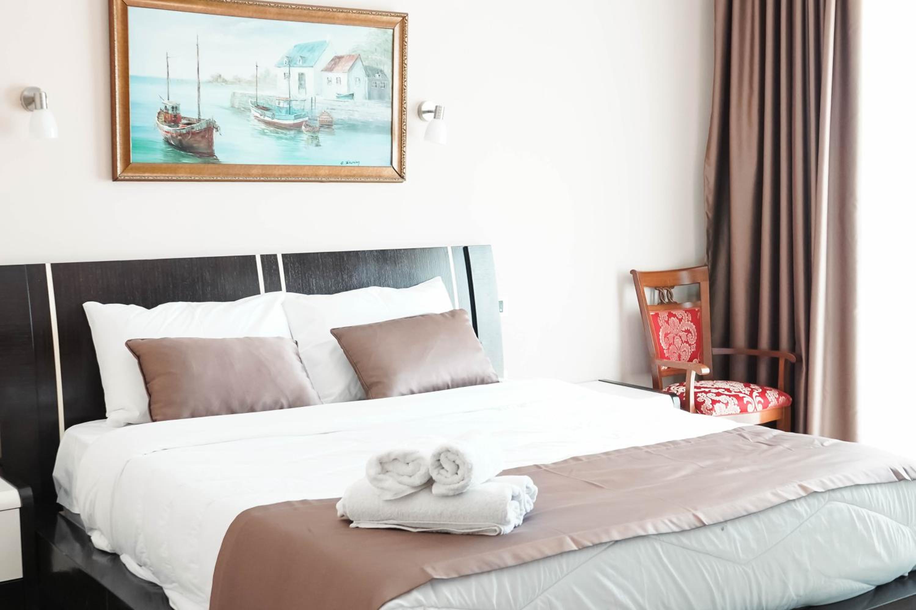 Double Room with Balcony and Partial Sea View