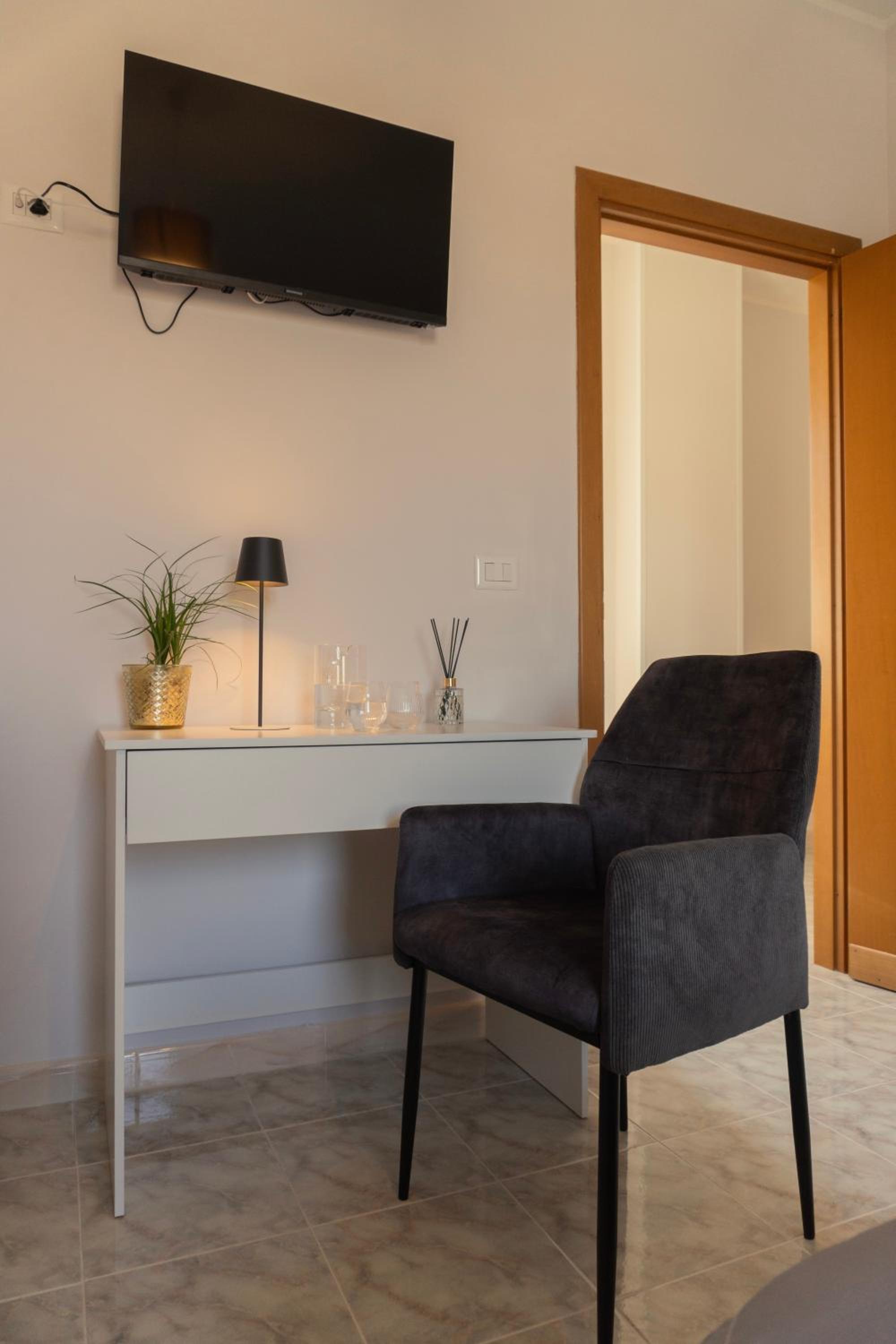 Double Room with Private Bathroom photo 1