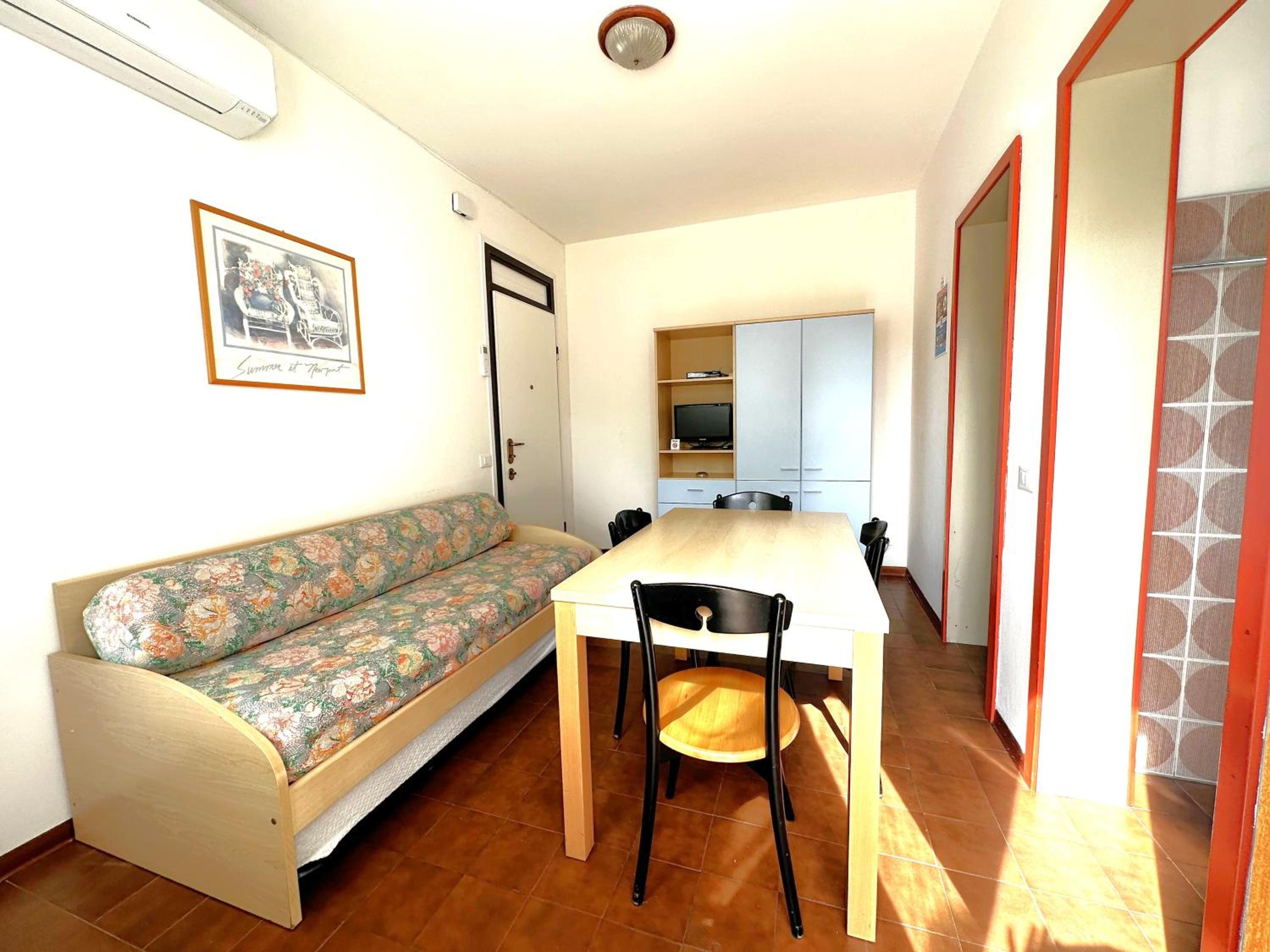 Apartment with Balcony photo 1