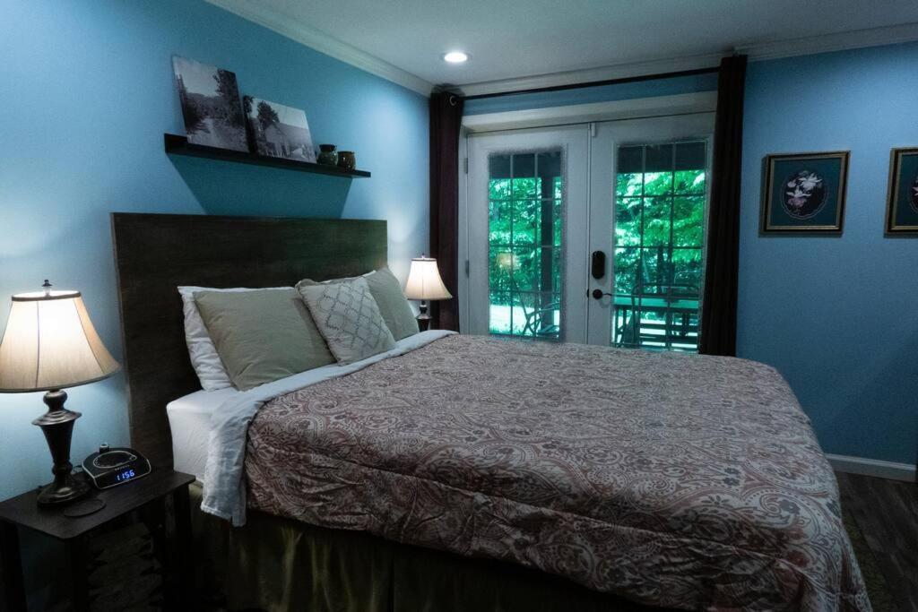 Five-Bedroom House photo 2