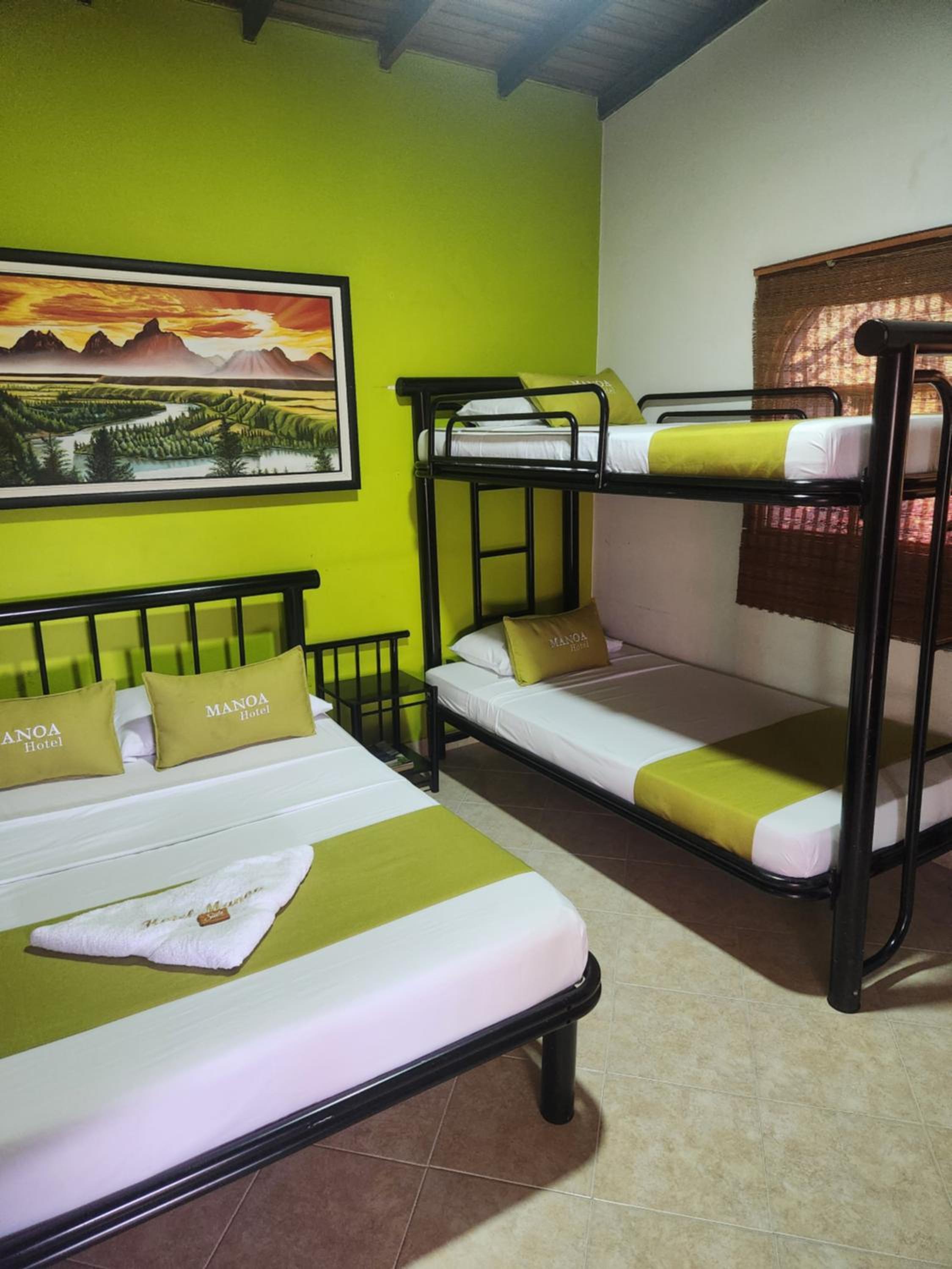 Superior Quadruple Room photo 2
