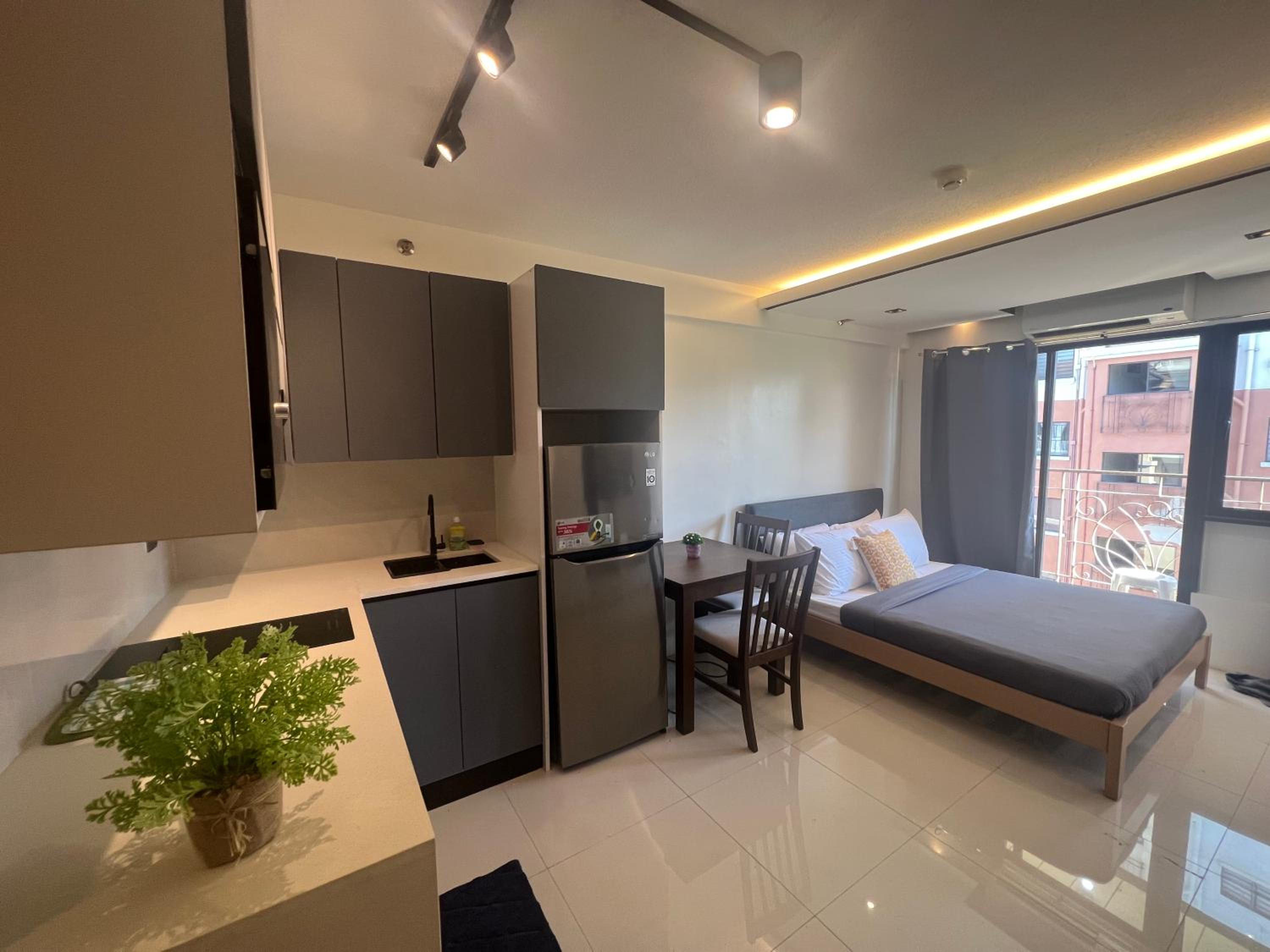 Studio Apartment with Balcony