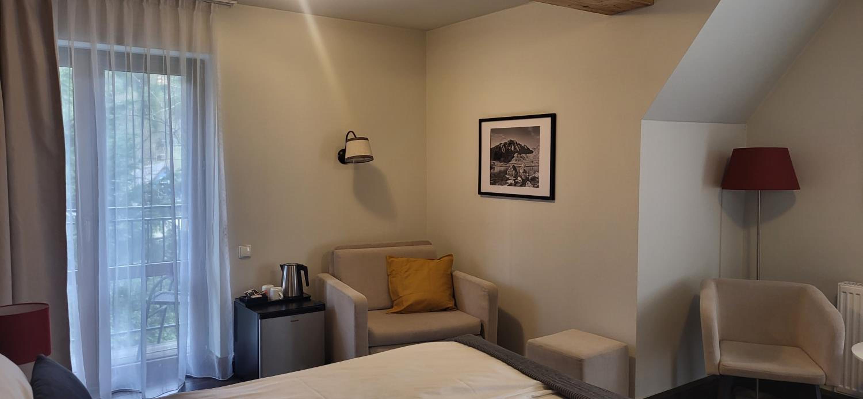 Deluxe Junior Suite (3 Guests) - Photo 12