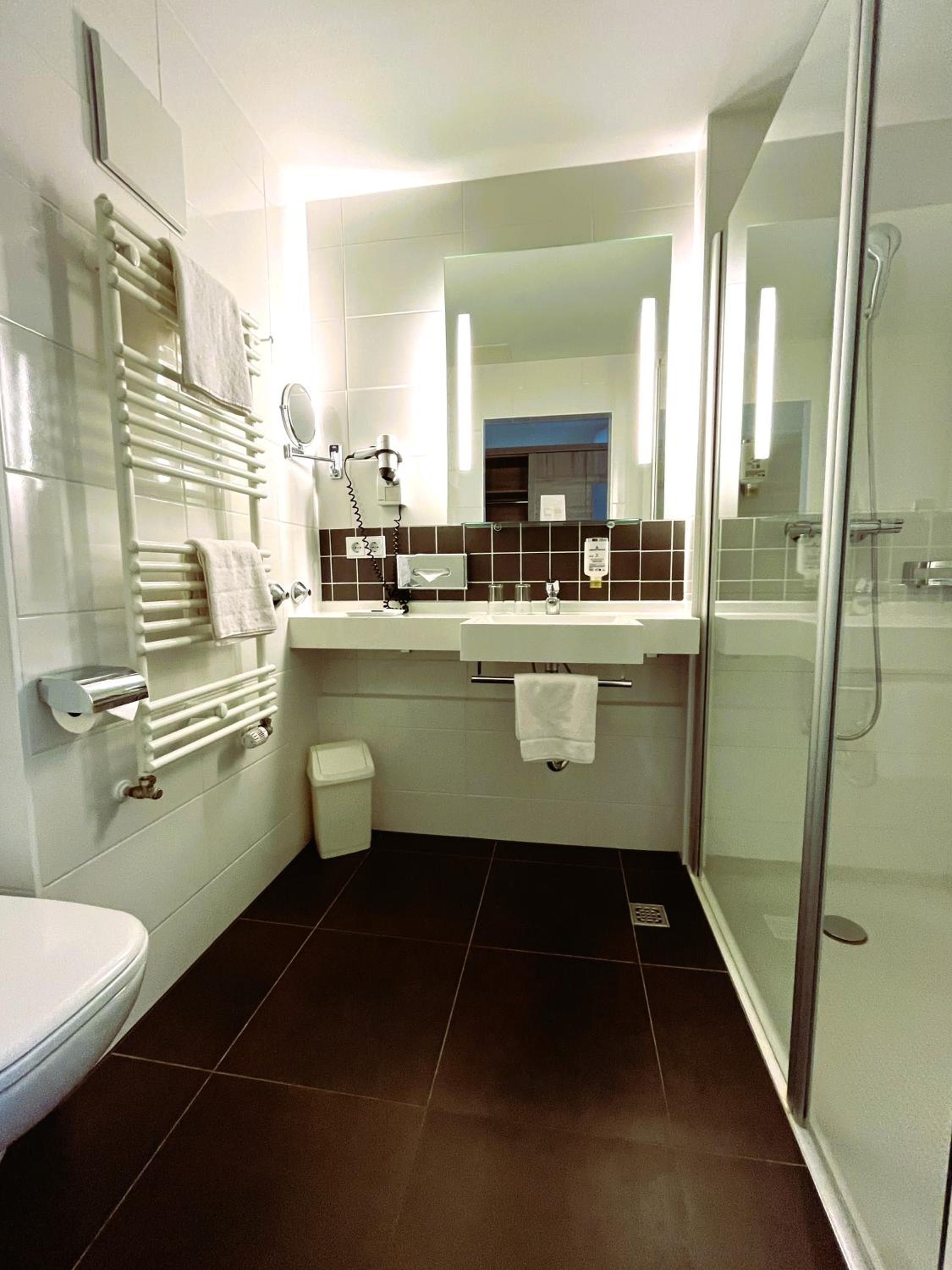 Double Room with Mountain View - Photo 3