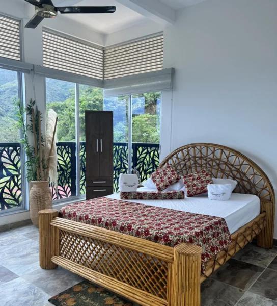 Suite with Hot Tub photo 3