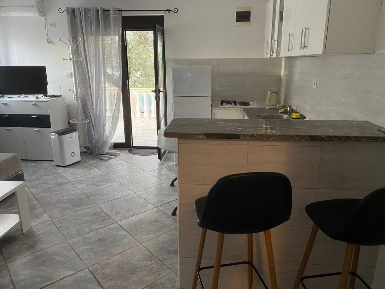 Apartment - Ground Floor photo 3