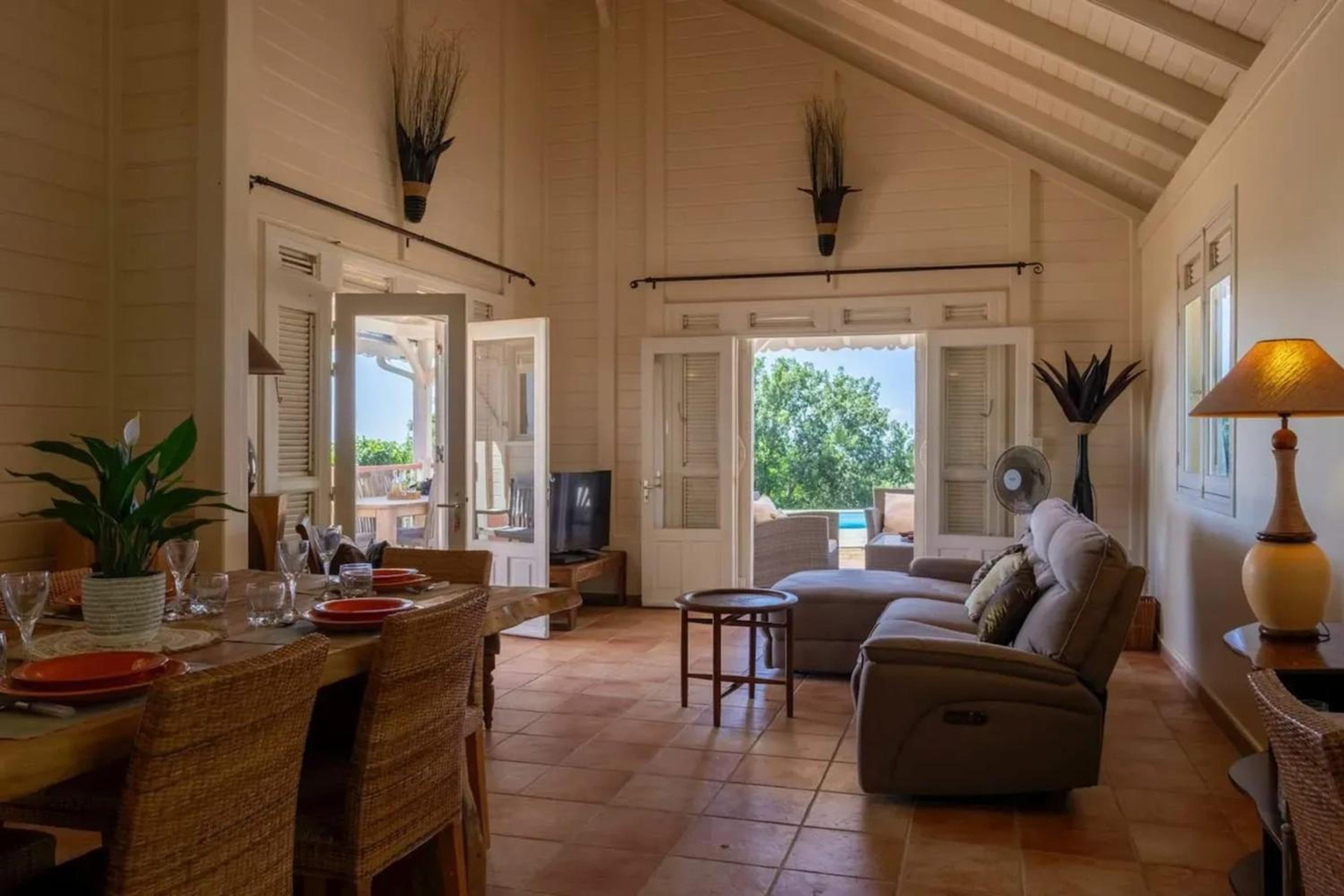 Three-Bedroom Villa photo 1