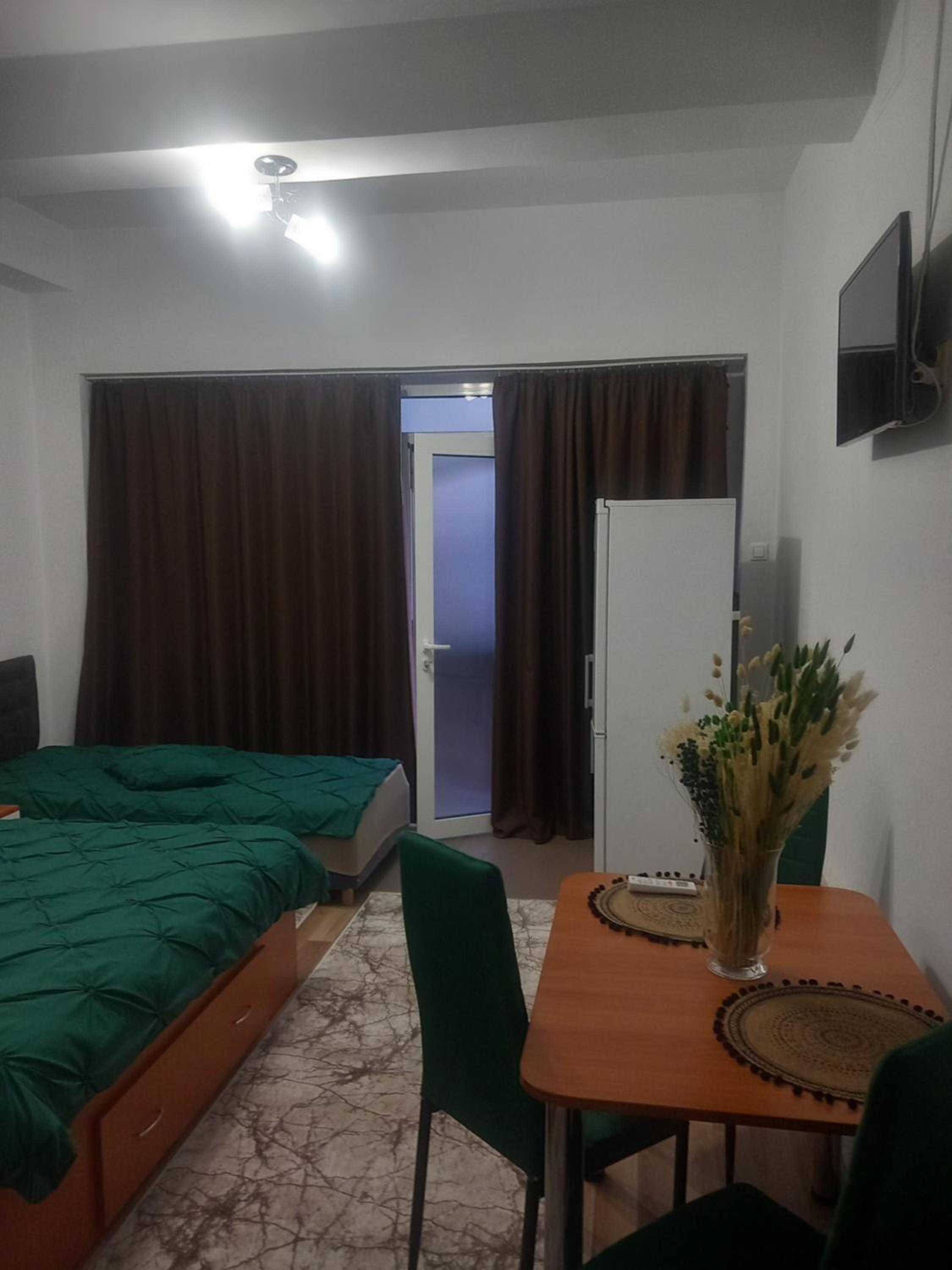 Deluxe Room (2 Adults + 1 Child) photo 1