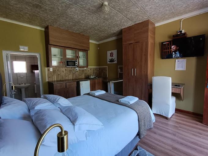 Standard Double Room photo 2