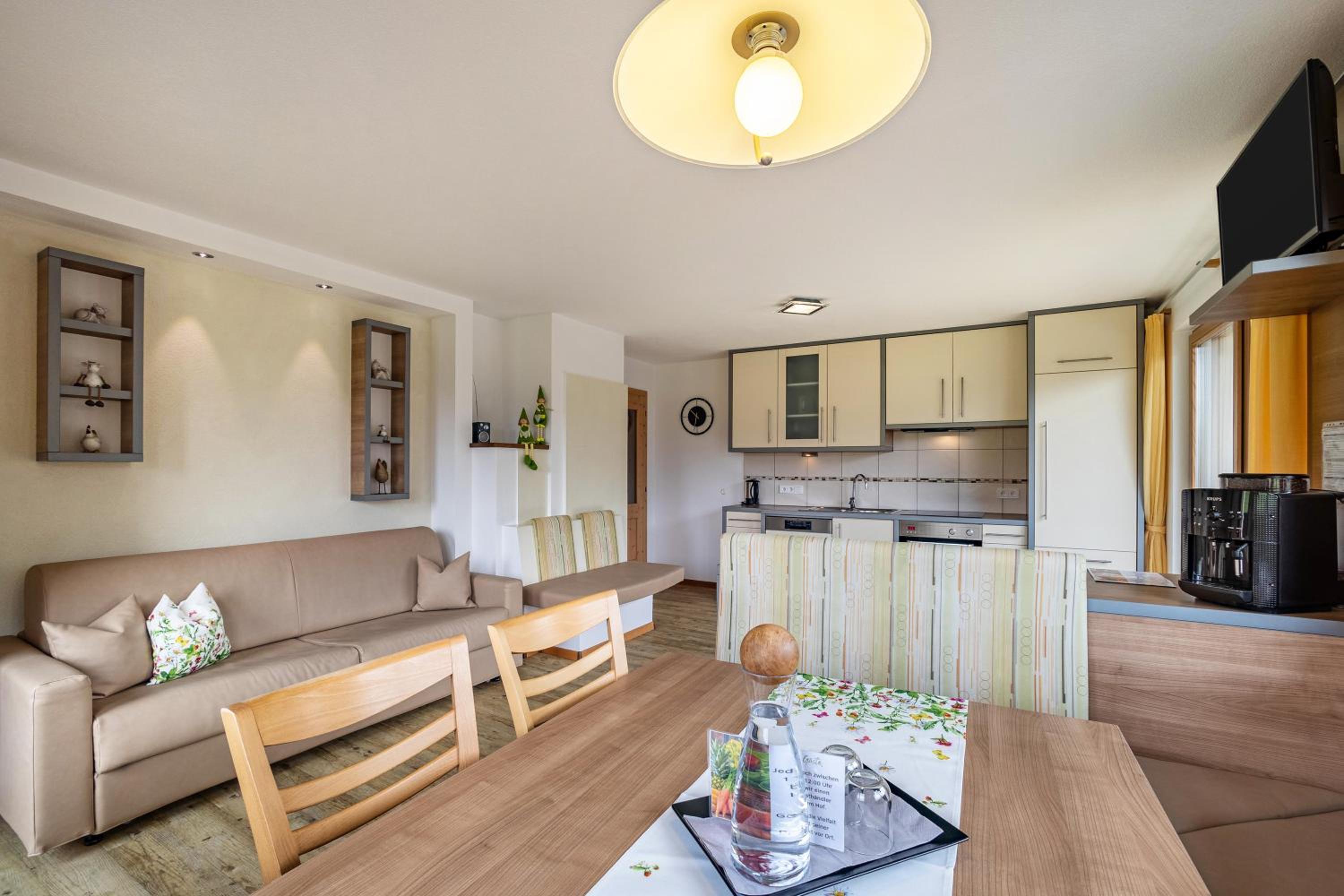 Two-Bedroom Deluxe Apartment with Garden View photo 1