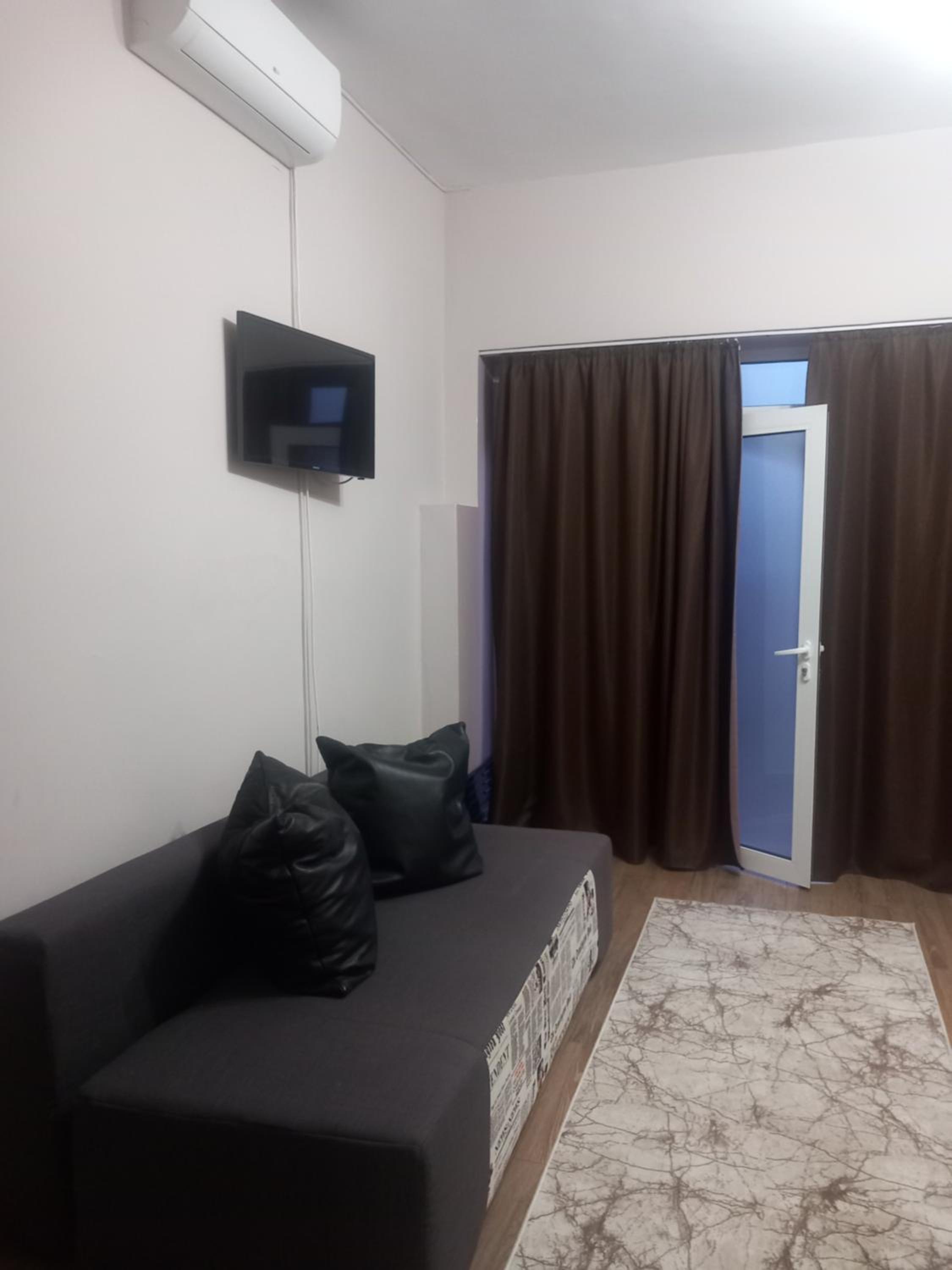 Deluxe Room (2 Adults + 1 Child) photo 1