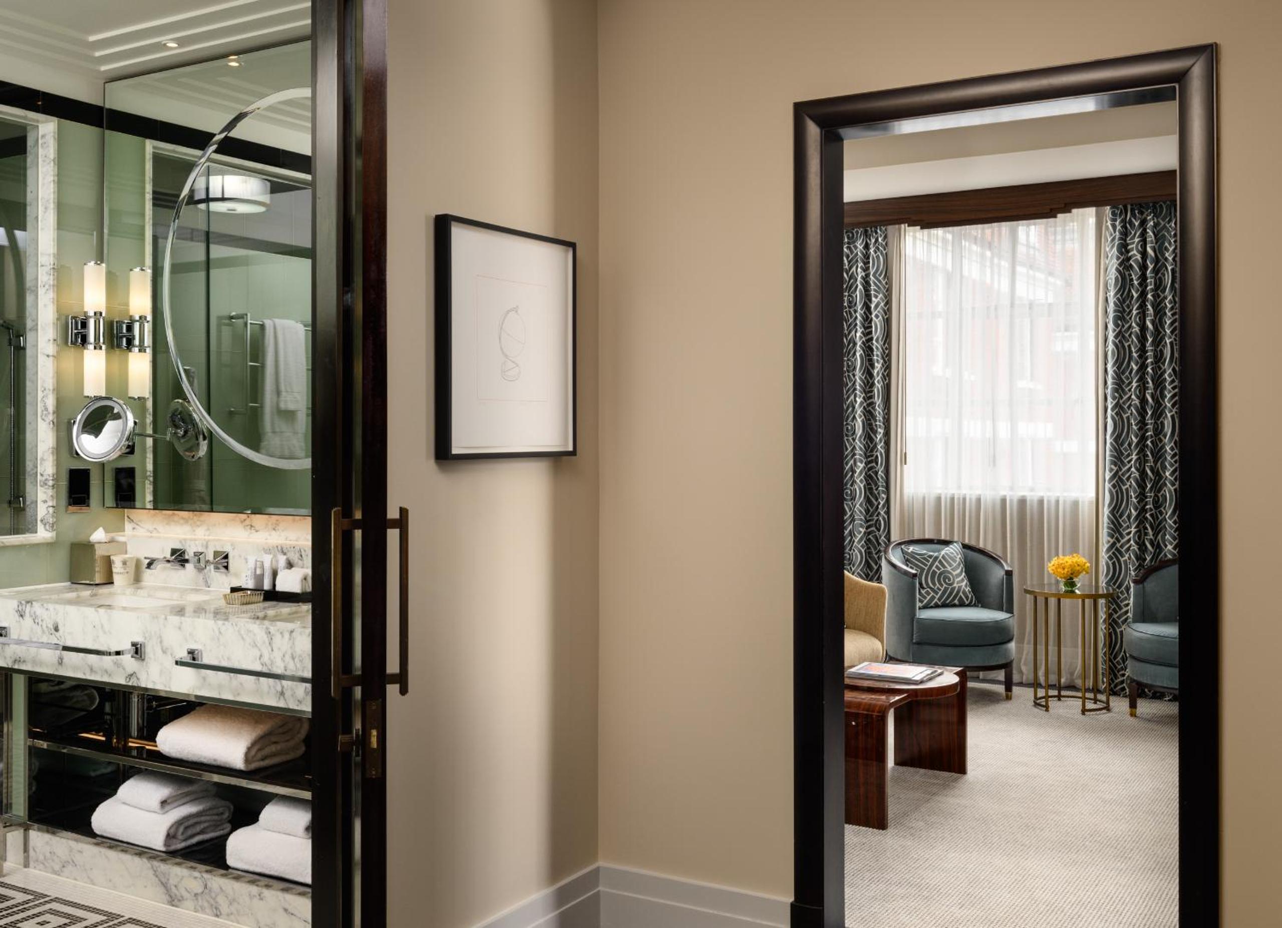 Premier Junior Suite