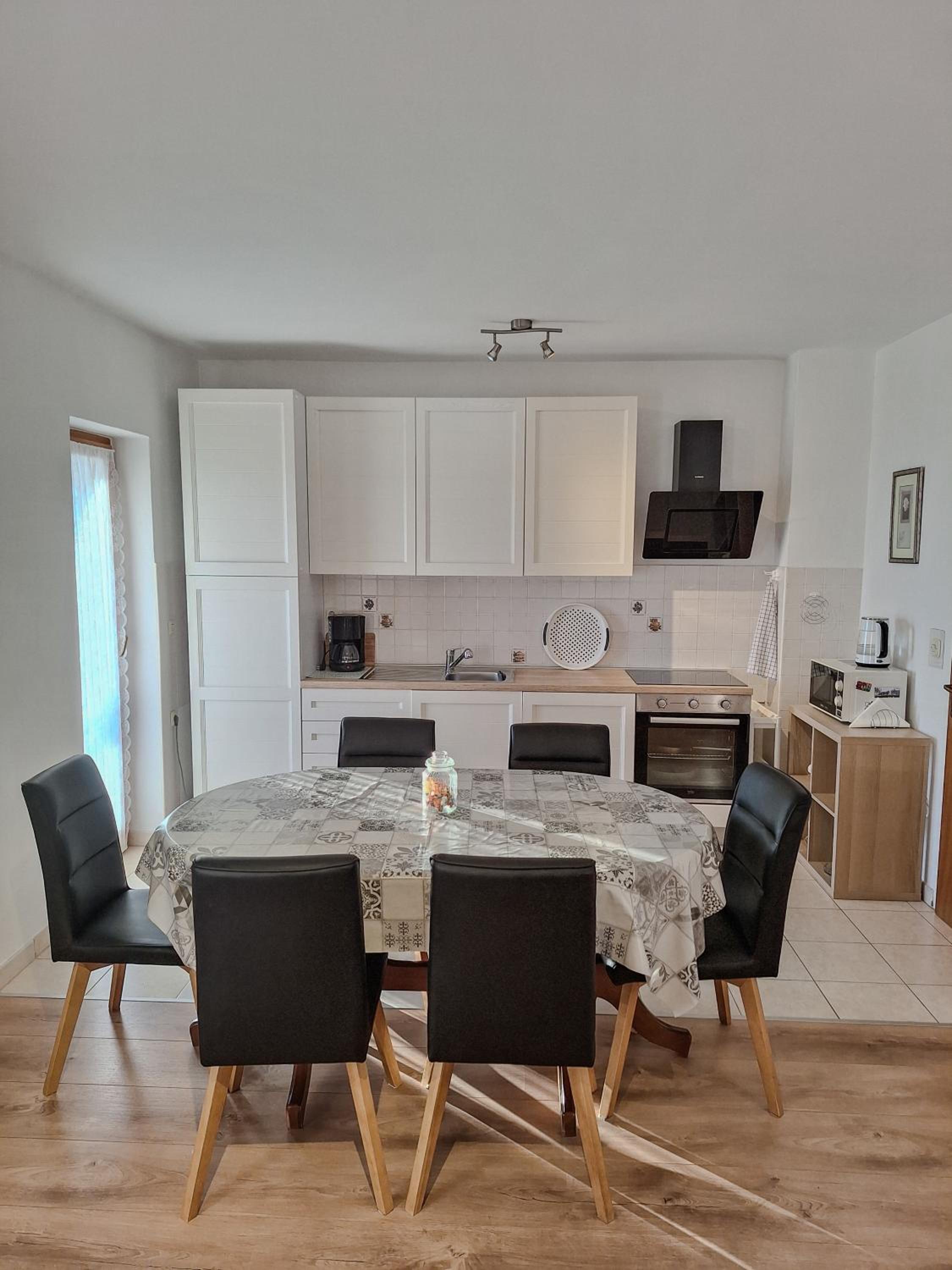 Three-Bedroom Apartment - Photo 27