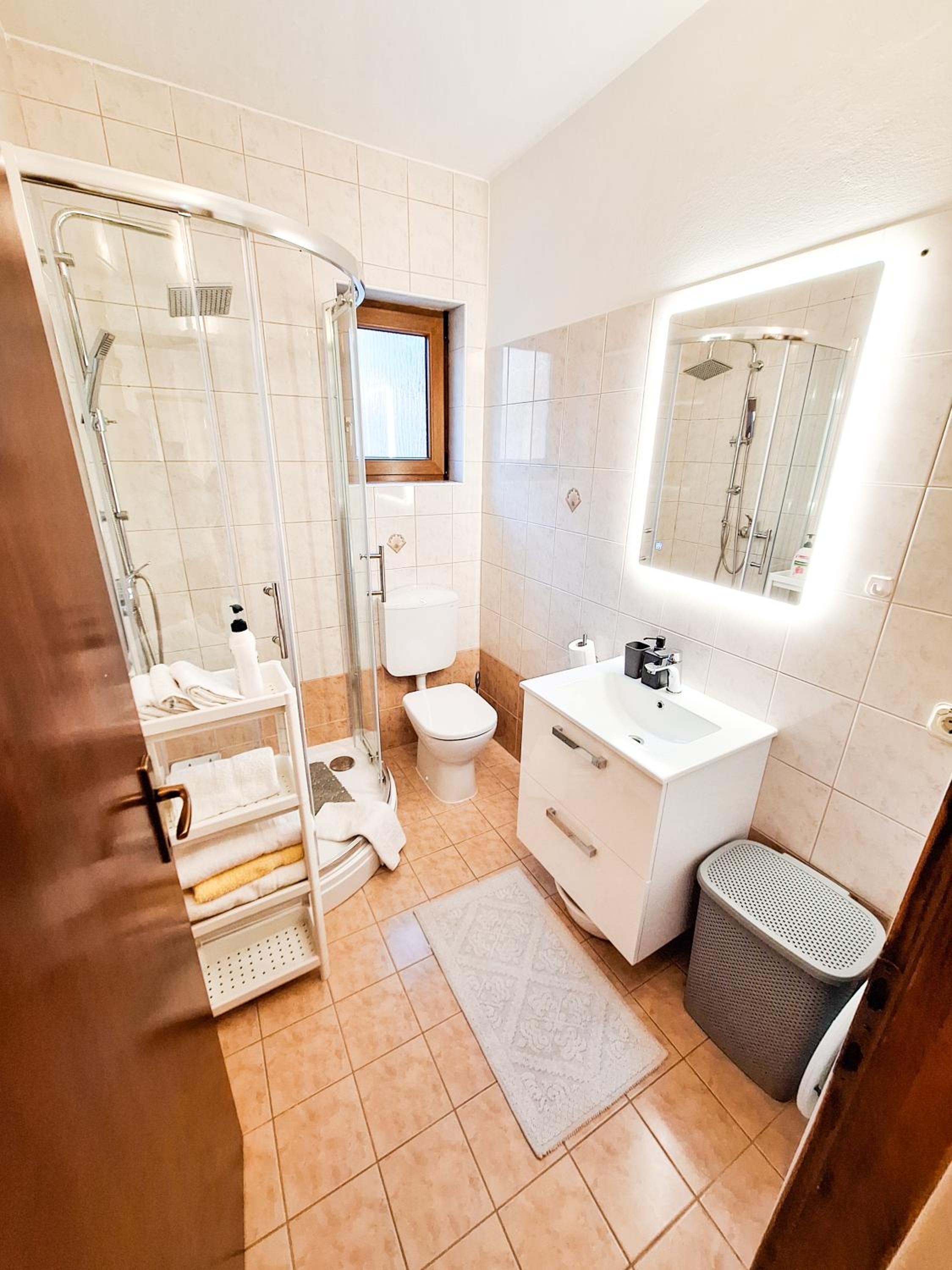 Three-Bedroom Apartment - Photo 32