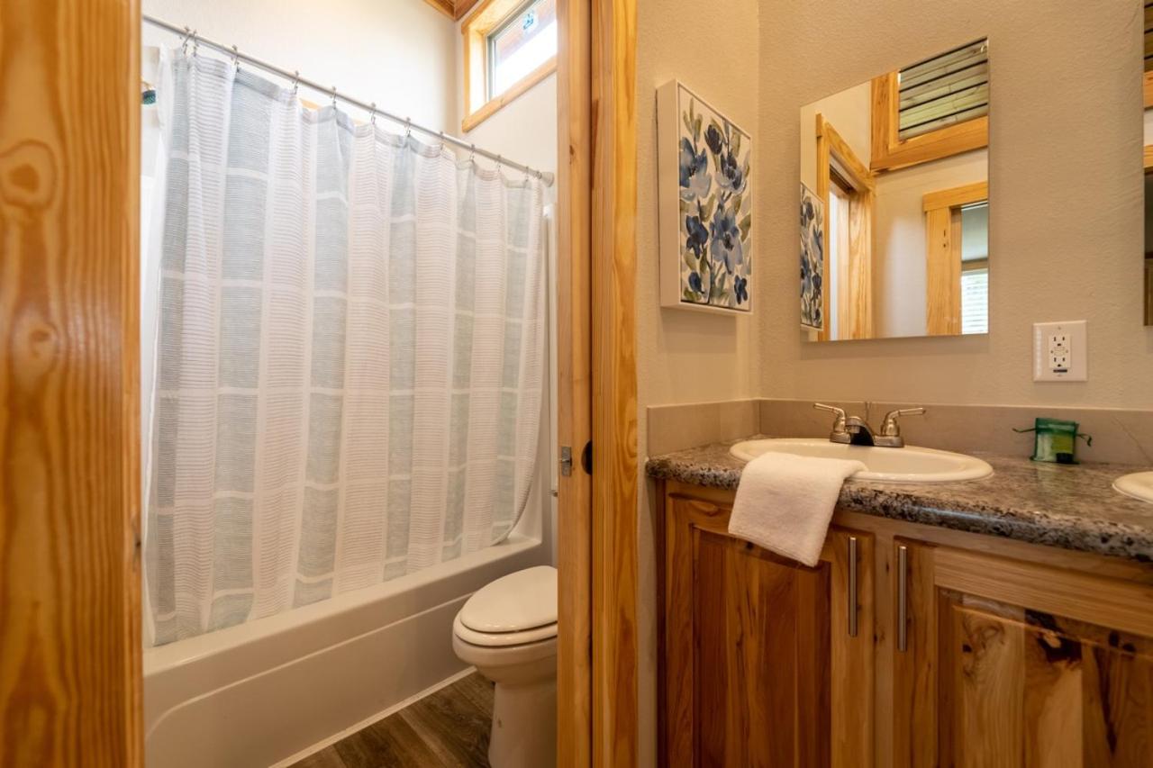 Two-Bedroom House photo 2