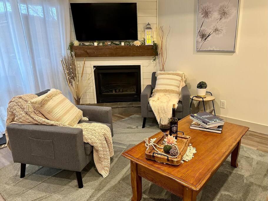 Two-Bedroom House photo 3