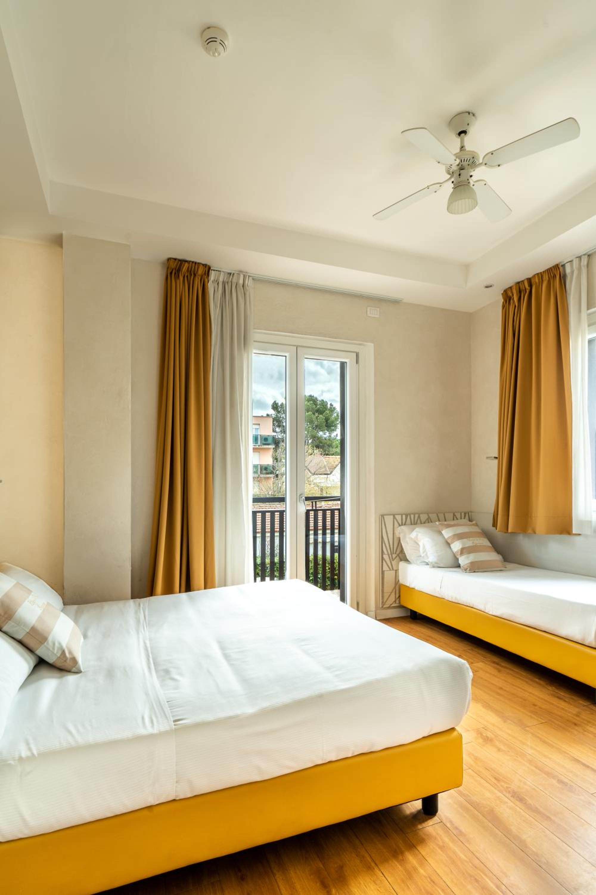 Triple Room with Terrace