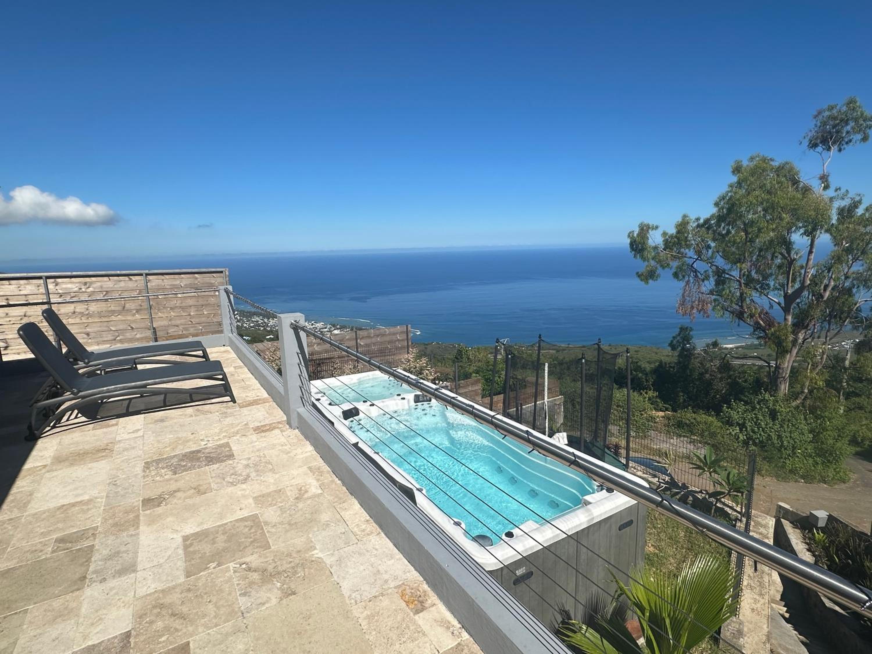 Three-Bedroom Villa photo 1