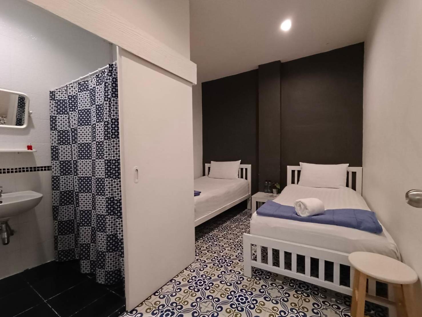 Budget Twin Room photo 1