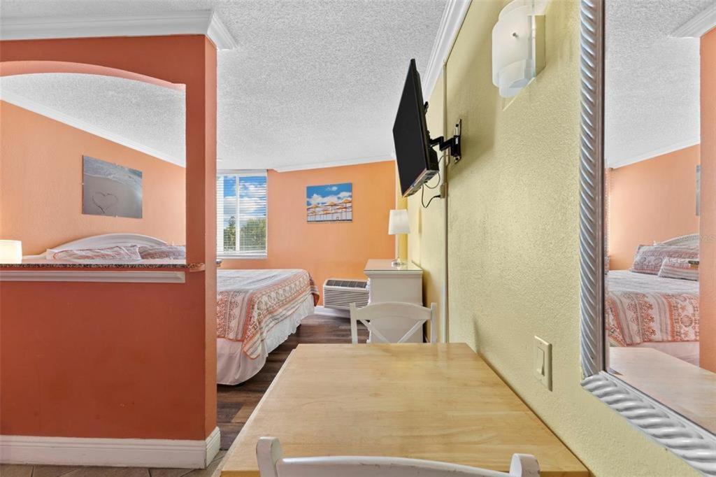 Studio Apartment - Photo 10