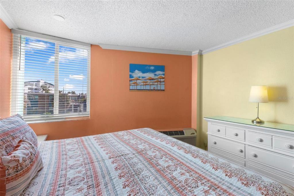 Studio Apartment - Photo 12
