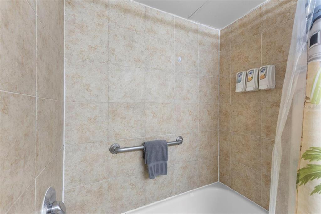 Studio Apartment - Photo 5